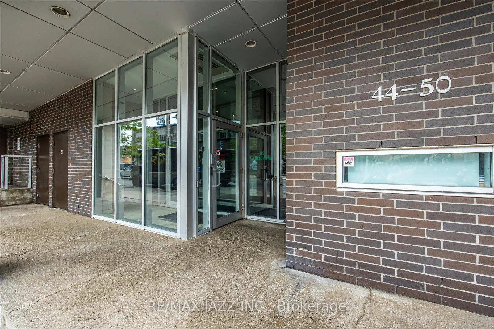Photo 3 of Unit 608, 44 Bond Street W, Oshawa, O'Neill — HOMEH