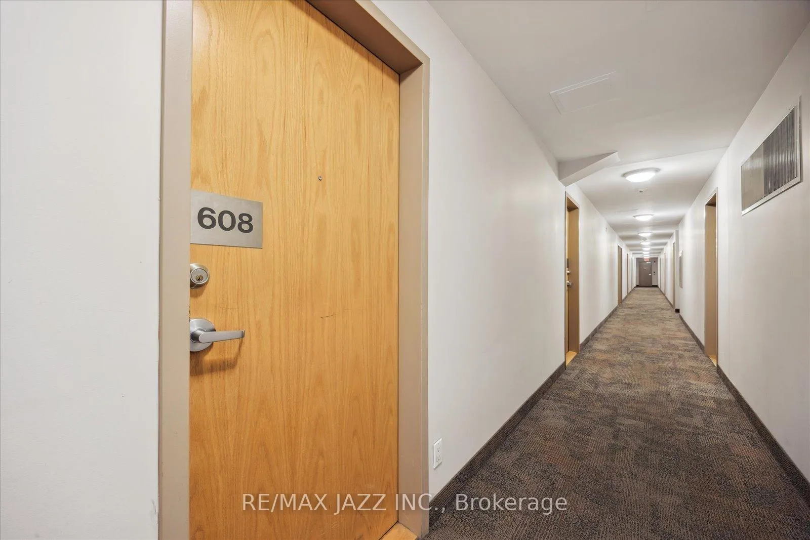 Photo 6 of Unit 608, 44 Bond Street W, Oshawa, O'Neill — HOMEH