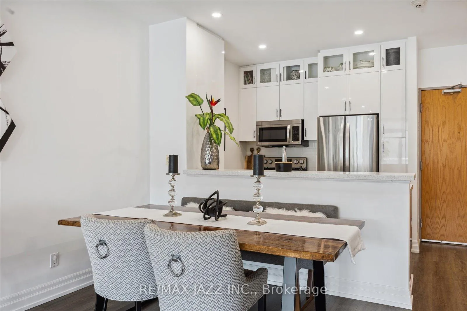 Photo 10 of Unit 608, 44 Bond Street W, Oshawa, O'Neill — HOMEH