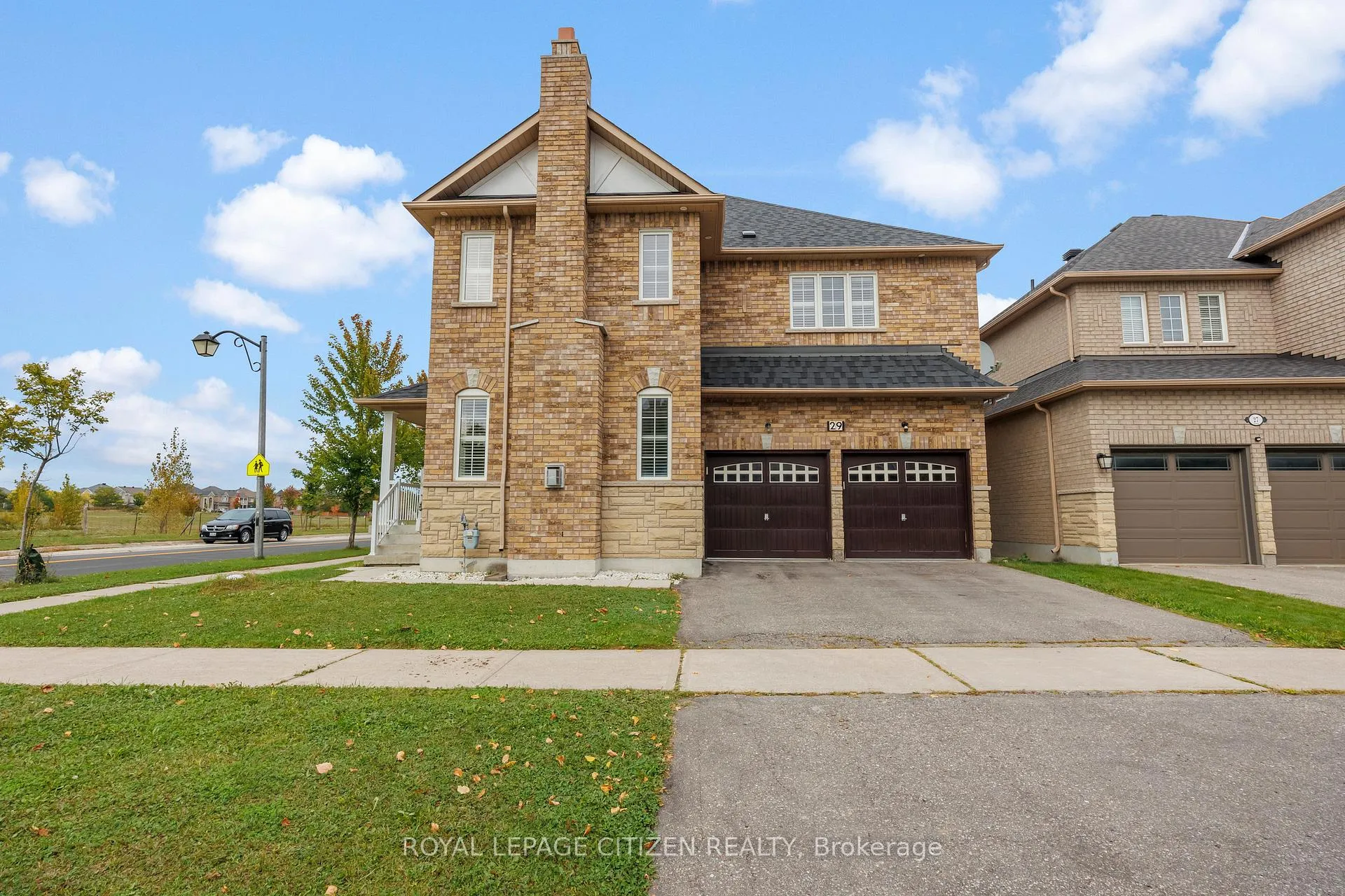 Photo 2 of 29 Peterkin Road, Markham, Greensborough — HOMEH