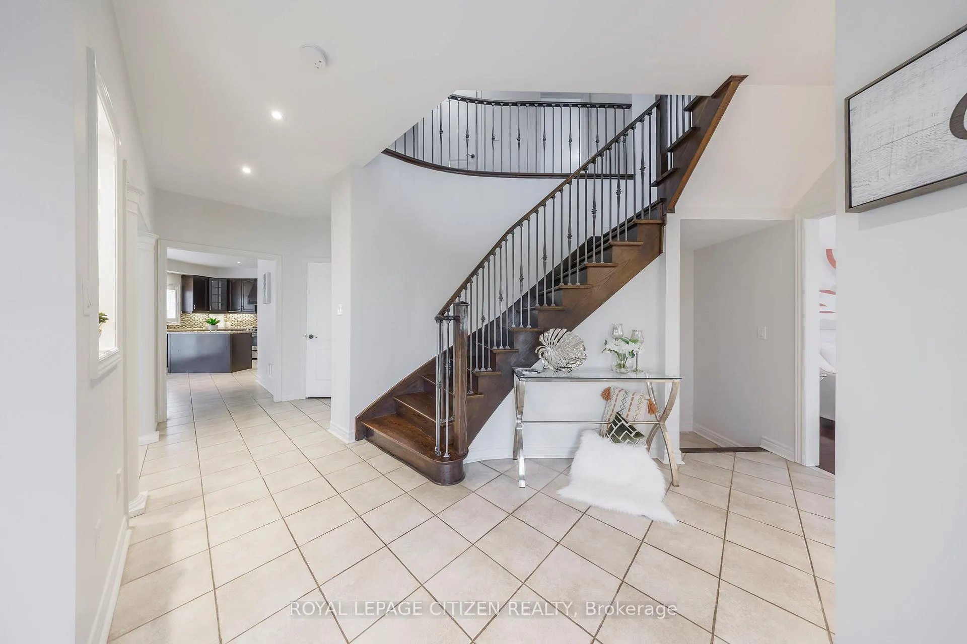 Photo 3 of 29 Peterkin Road, Markham, Greensborough — HOMEH