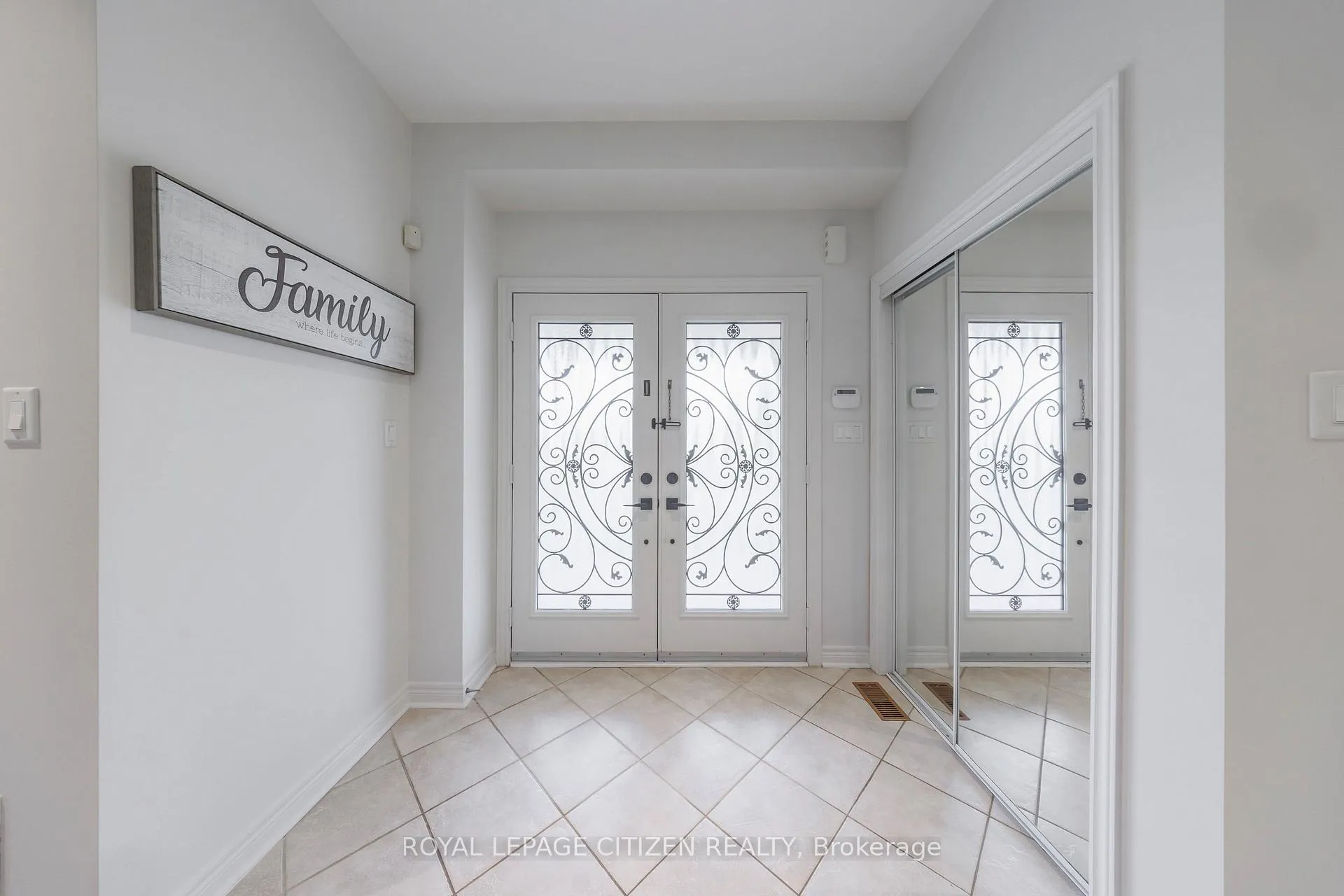 Photo 4 of 29 Peterkin Road, Markham, Greensborough — HOMEH