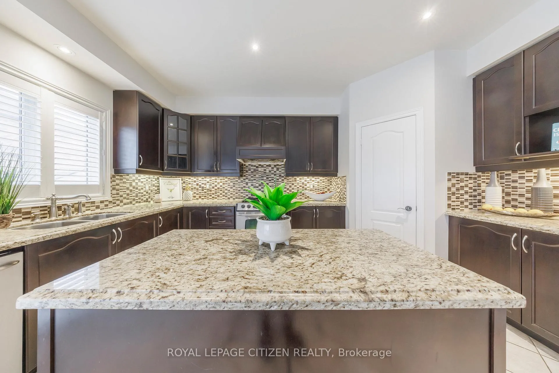 Photo 12 of 29 Peterkin Road, Markham, Greensborough — HOMEH