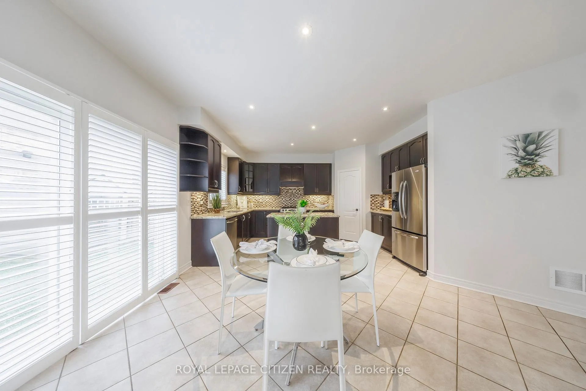 Photo 13 of 29 Peterkin Road, Markham, Greensborough — HOMEH