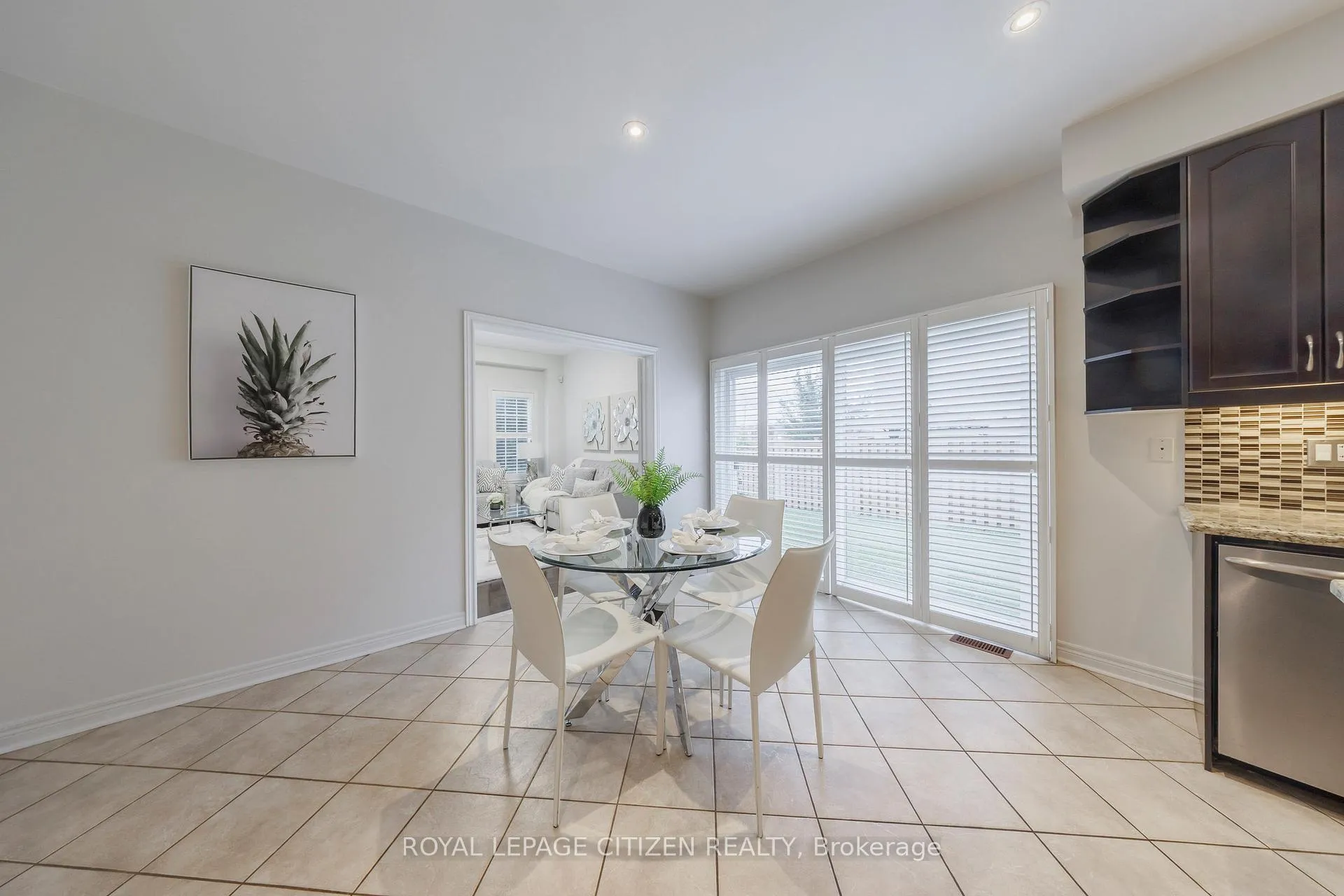 Photo 19 of 29 Peterkin Road, Markham, Greensborough — HOMEH