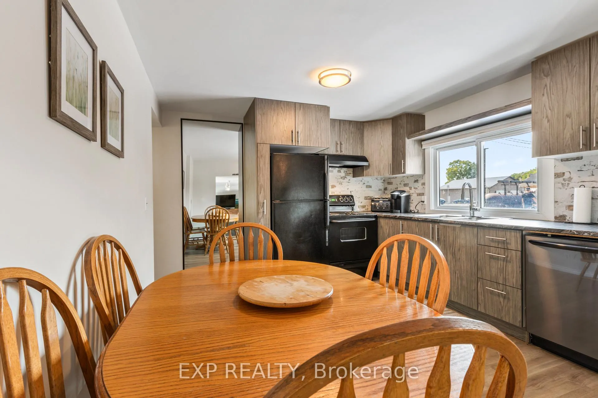 Photo 6 of Unit B, 11532 Longwoods Road, Middlesex Centre, Delaware Town — HOMEH