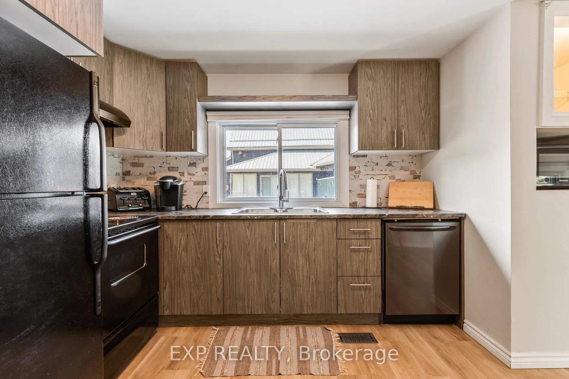 Photo 7 of Unit B, 11532 Longwoods Road, Middlesex Centre, Delaware Town — HOMEH