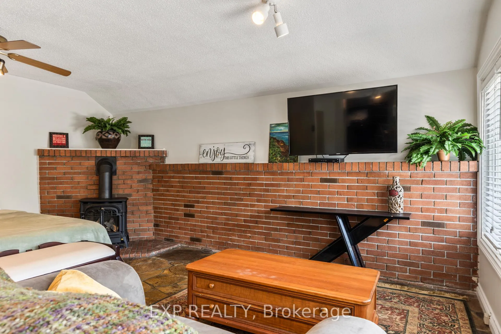 Photo 11 of Unit B, 11532 Longwoods Road, Middlesex Centre, Delaware Town — HOMEH