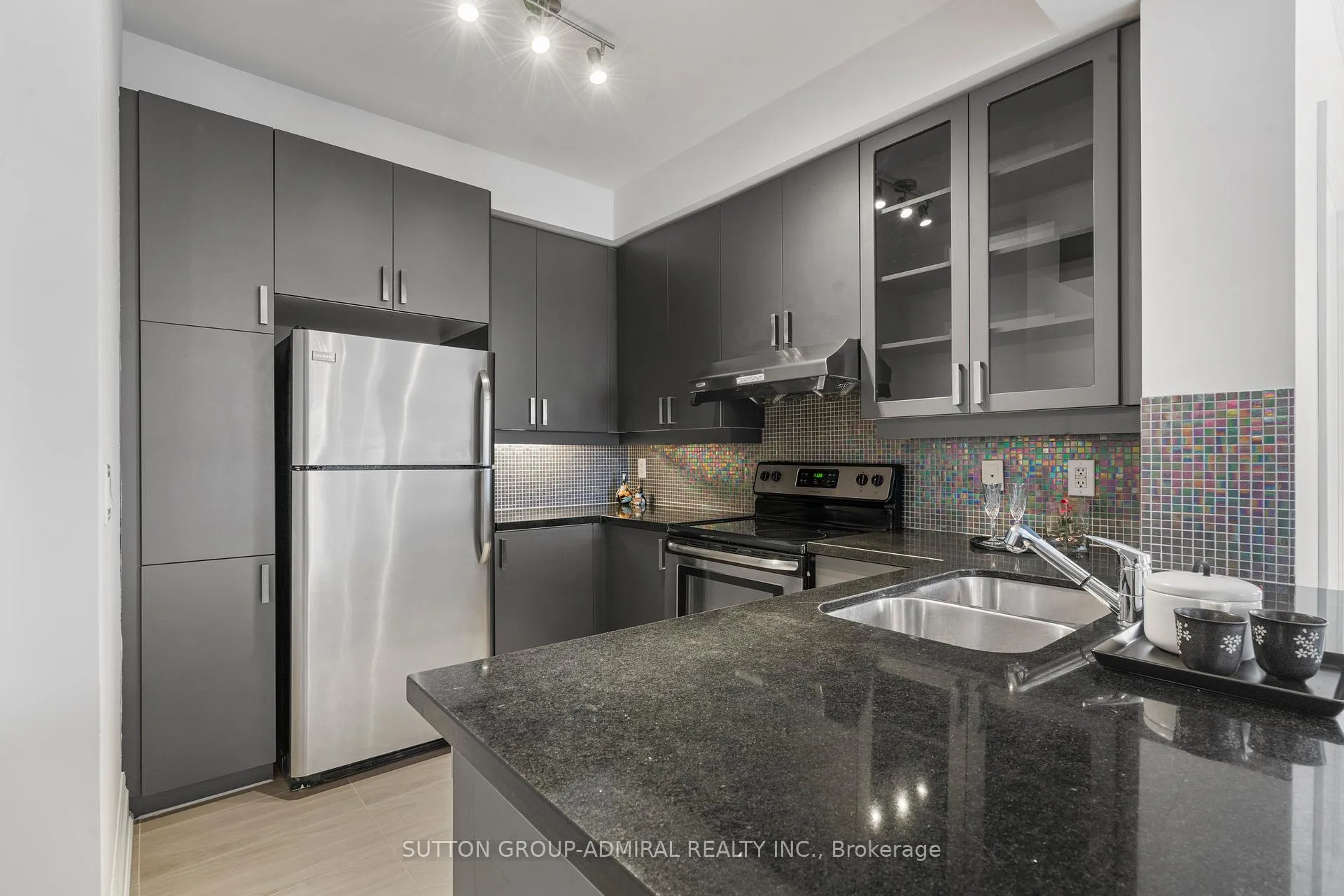 Photo 17 of Unit 407, 151 Upper Duke Crescent, Markham, Unionville — HOMEH