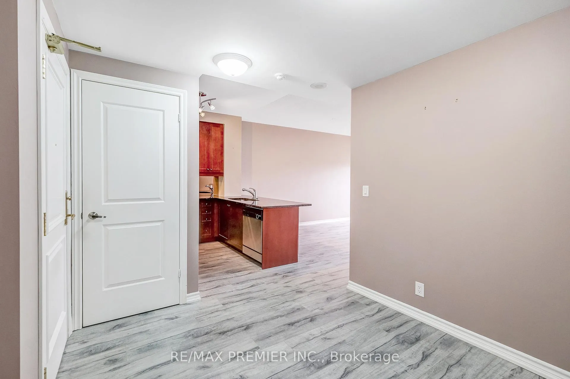 Photo 10 of Unit 208, 9235 Jane Street, Vaughan, Maple — HOMEH
