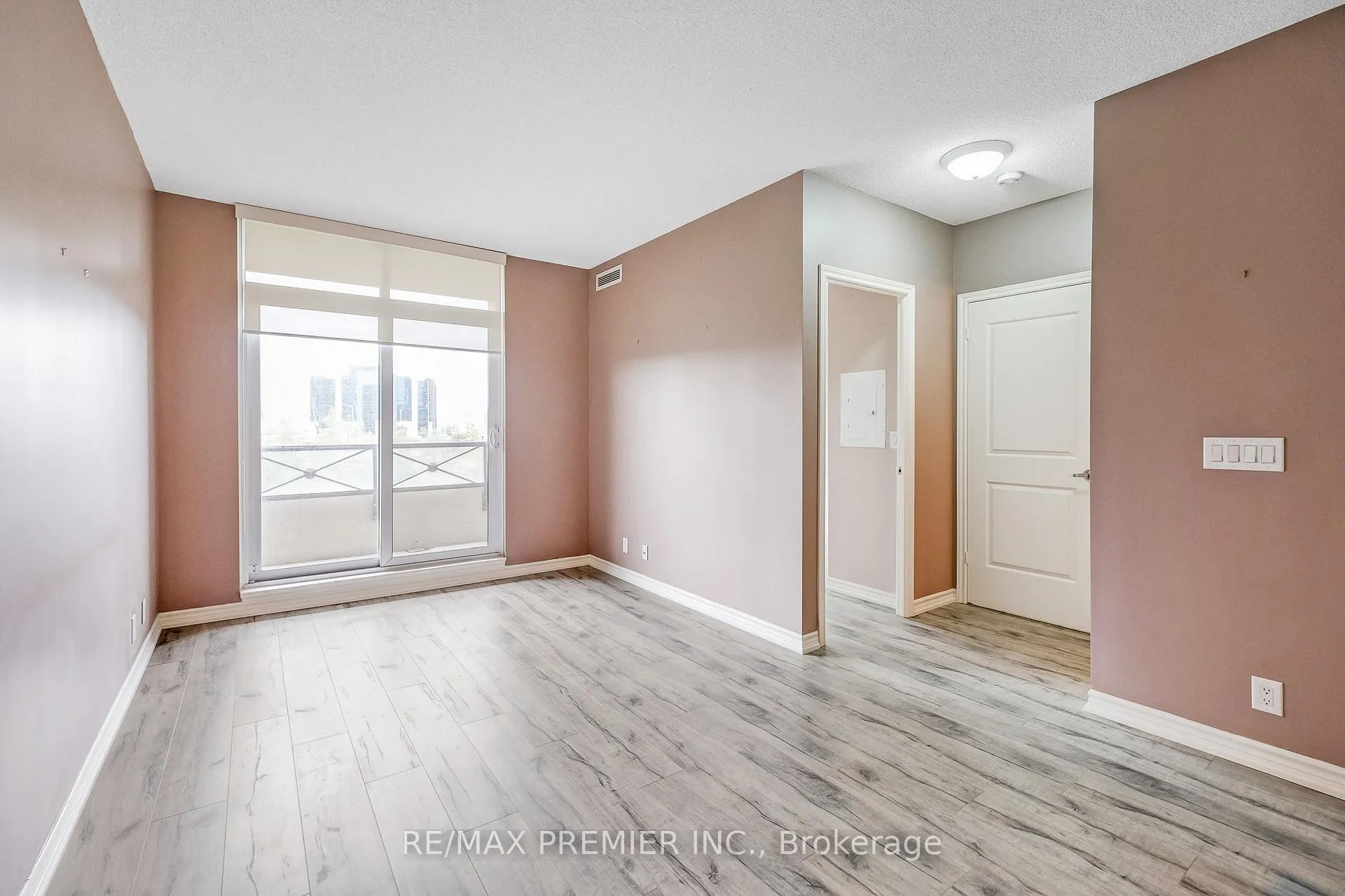 Photo 14 of Unit 208, 9235 Jane Street, Vaughan, Maple — HOMEH