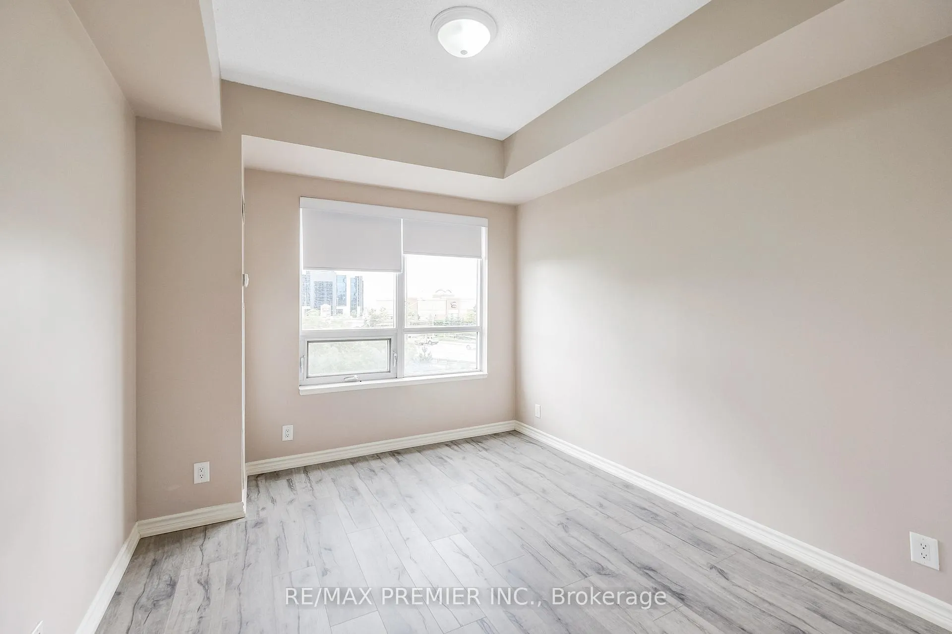 Photo 23 of Unit 208, 9235 Jane Street, Vaughan, Maple — HOMEH