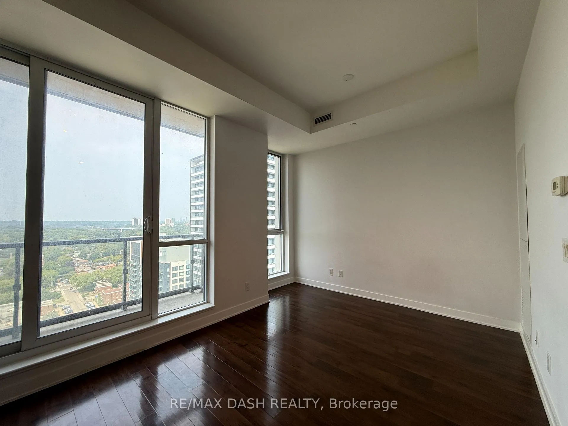 Photo 11 of Unit 2411, 170 Sumach Street, Toronto, Regent Park — HOMEH