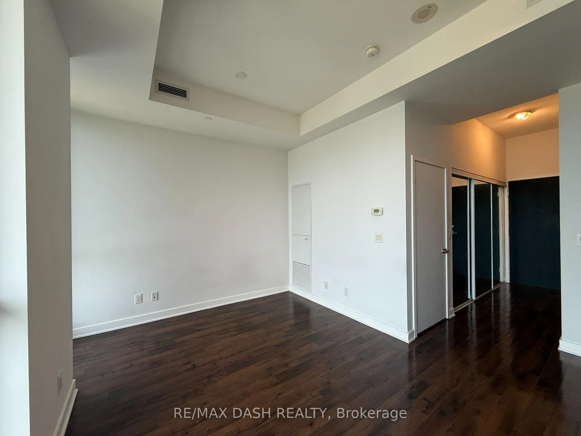 Photo 14 of Unit 2411, 170 Sumach Street, Toronto, Regent Park — HOMEH