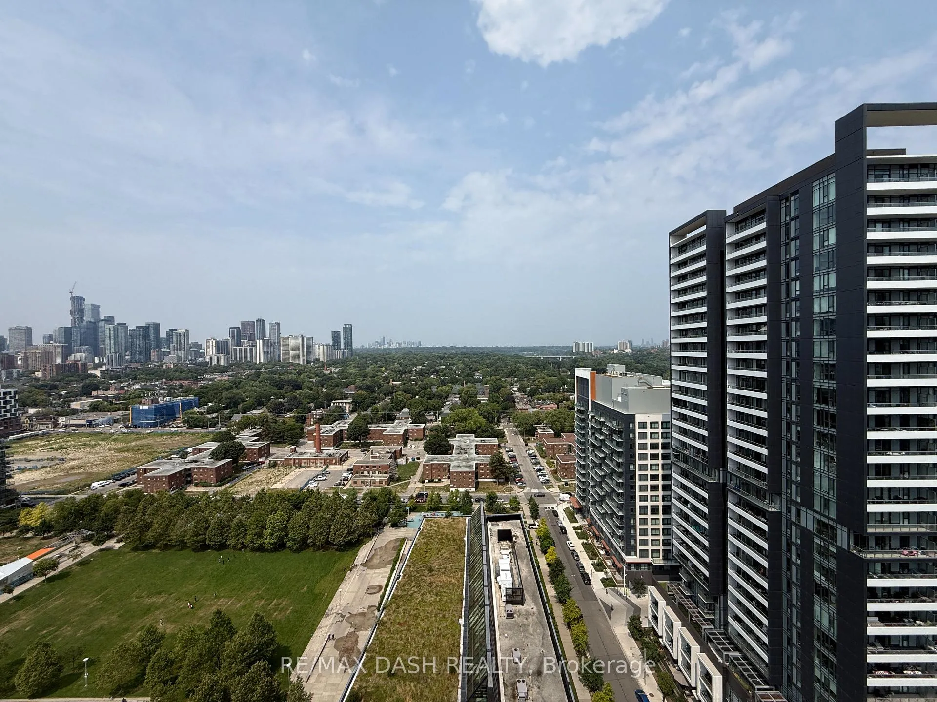 Photo 24 of Unit 2411, 170 Sumach Street, Toronto, Regent Park — HOMEH