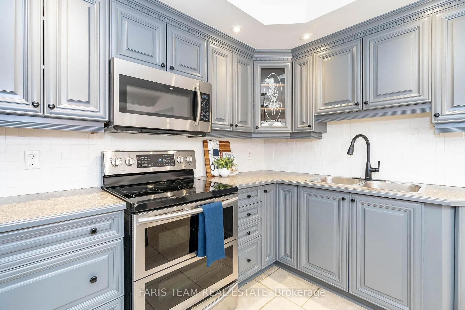 Photo 4 of 3686 McCarthy Drive, Clearview, New Lowell — HOMEH
