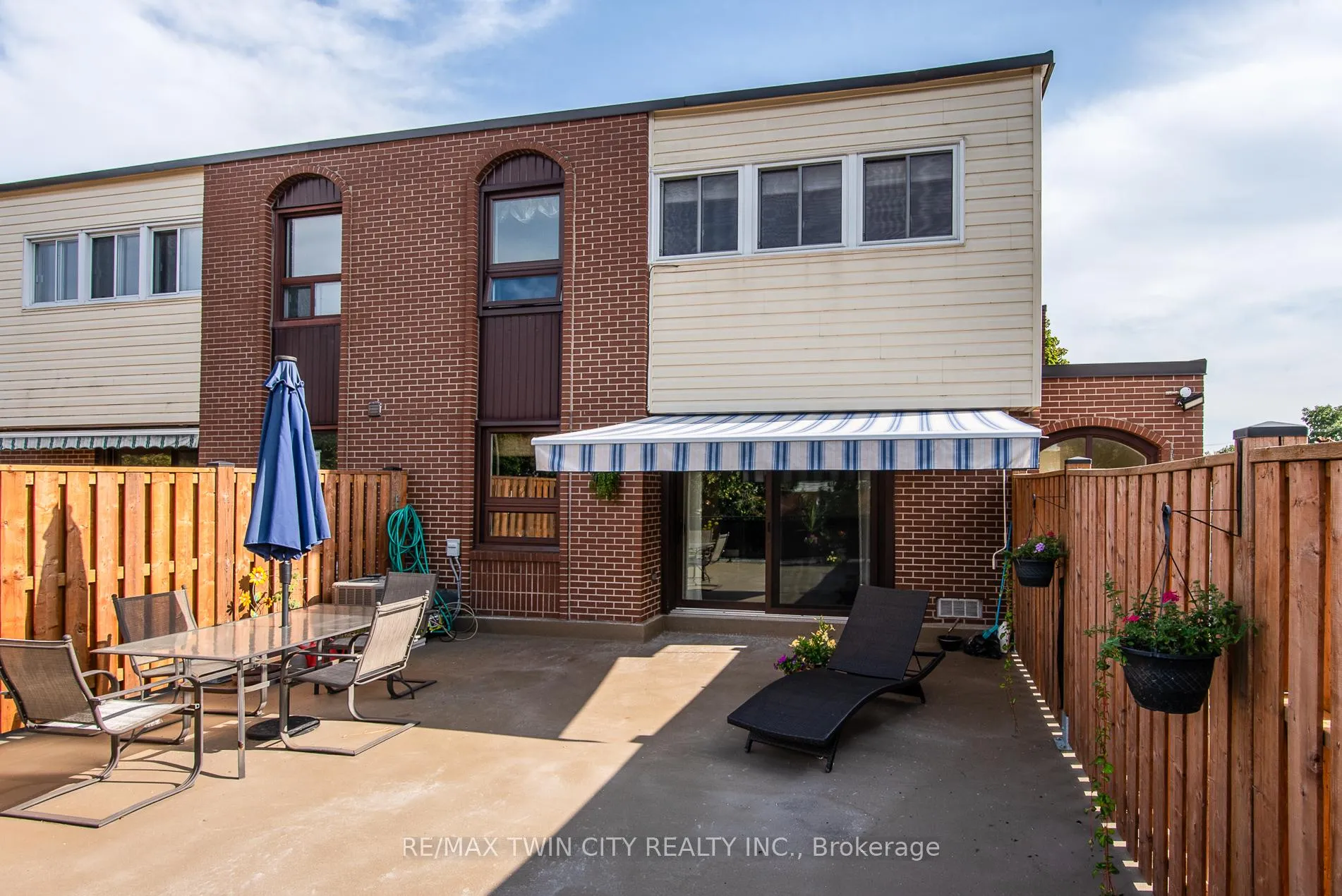 Photo 1 of Unit 1, 17 Gibson Drive, Kitchener — HOMEH