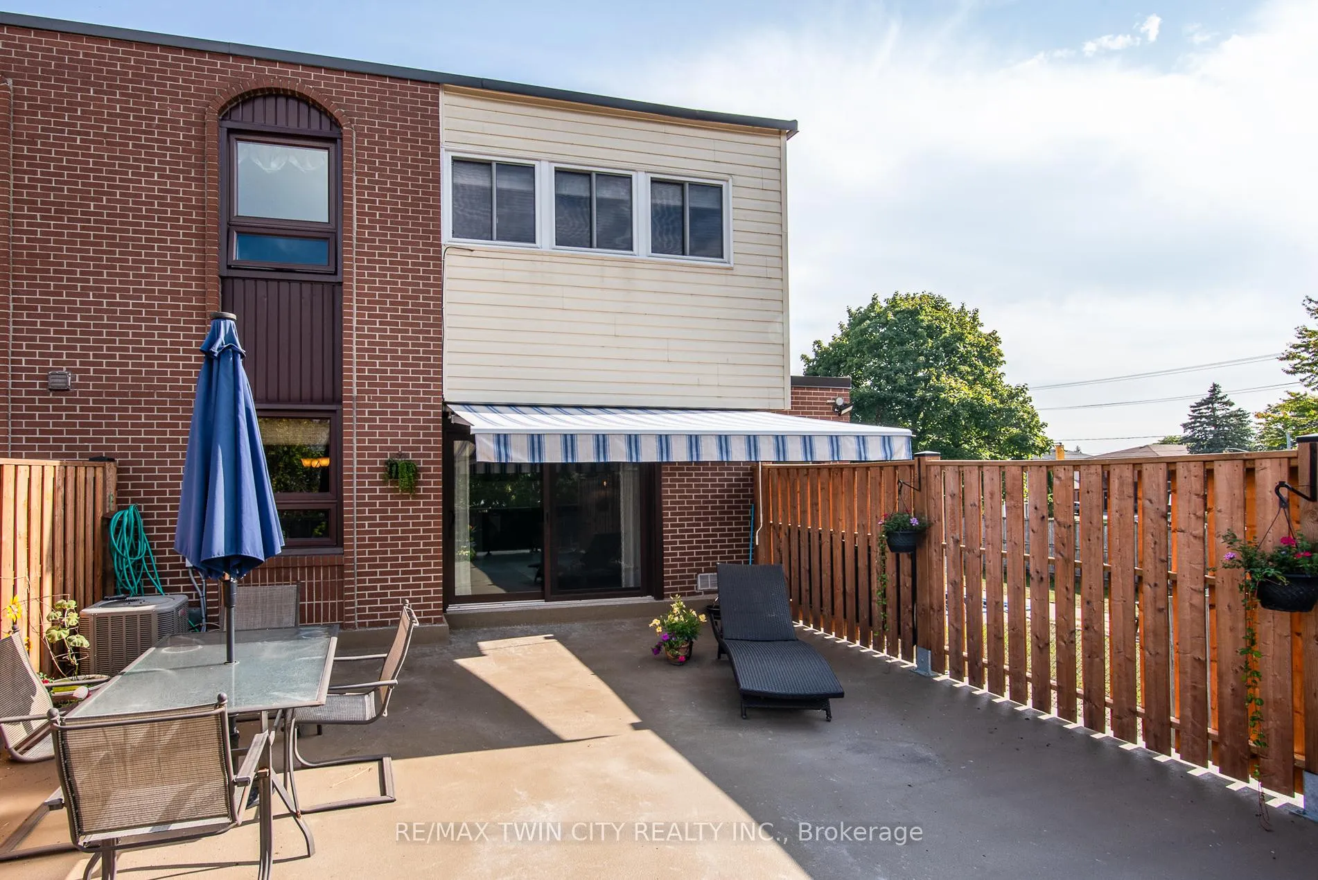 Photo 12 of Unit 1, 17 Gibson Drive, Kitchener — HOMEH