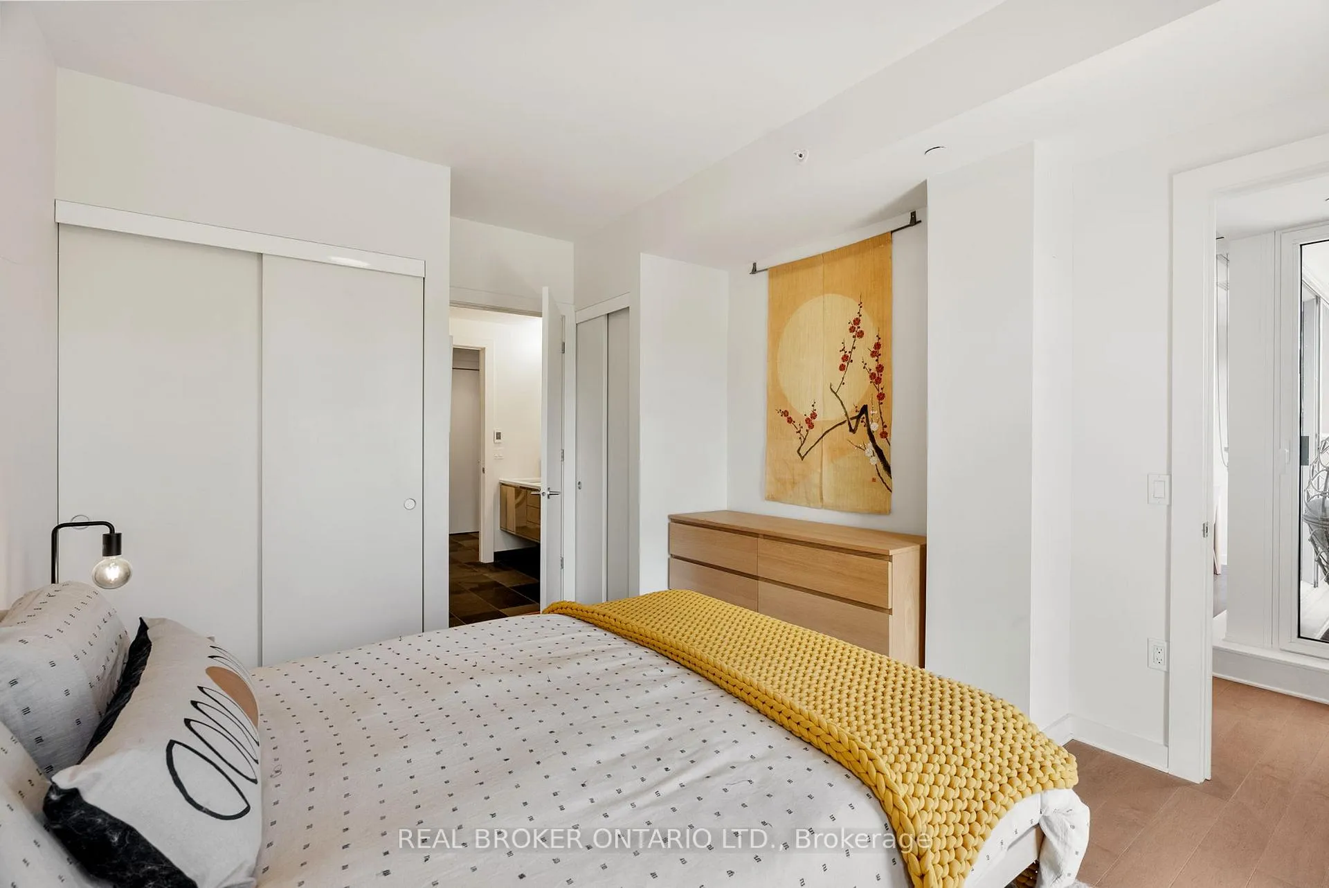 Photo 27 of Unit 307, 135 Barrette Street, Ottawa, Vanier — HOMEH