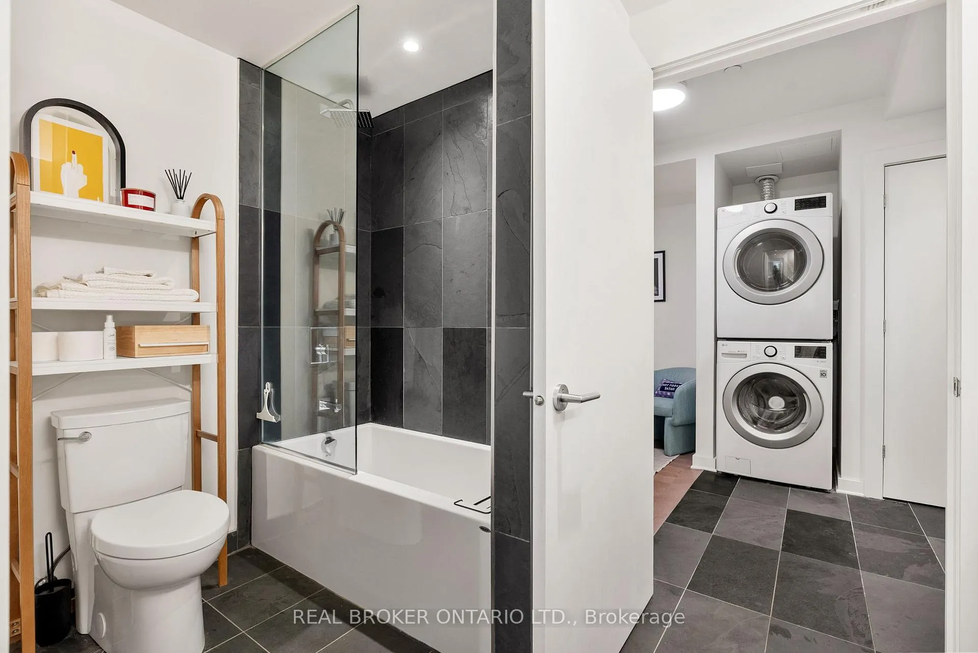 Photo 31 of Unit 307, 135 Barrette Street, Ottawa, Vanier — HOMEH