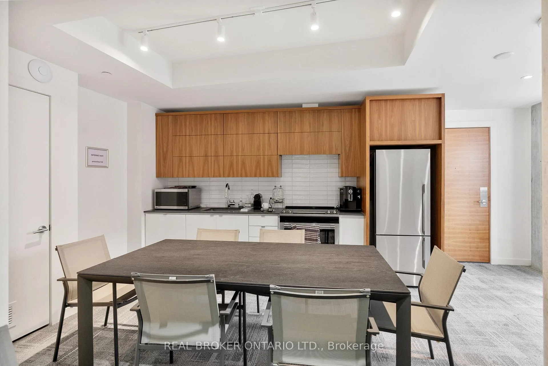 Photo 41 of Unit 307, 135 Barrette Street, Ottawa, Vanier — HOMEH