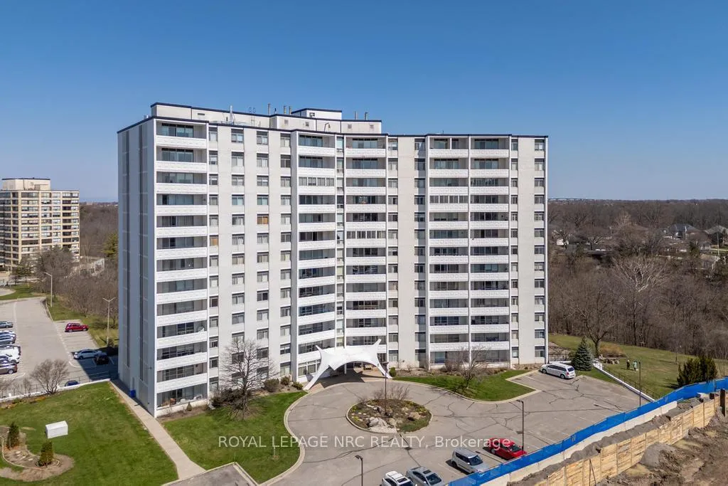 Photo 2 of Unit 1205, 15 Towering Heights, St. Catharines, Glendale/Glenridge — HOMEH