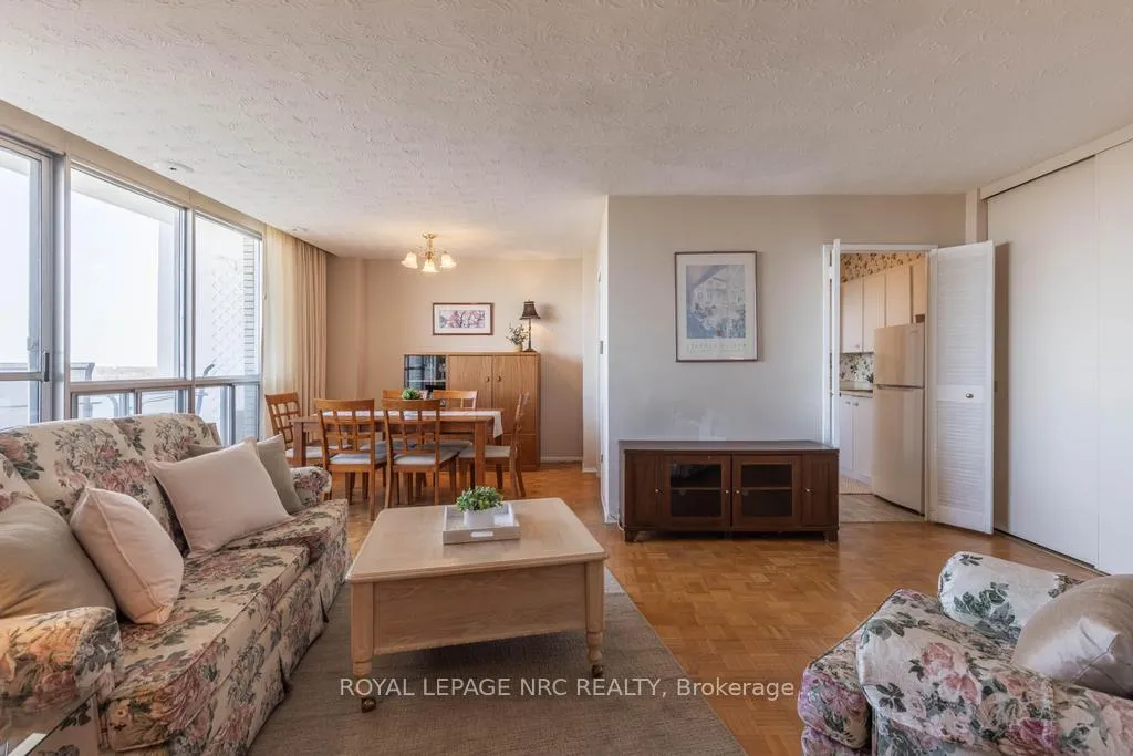 Photo 11 of Unit 1205, 15 Towering Heights, St. Catharines, Glendale/Glenridge — HOMEH