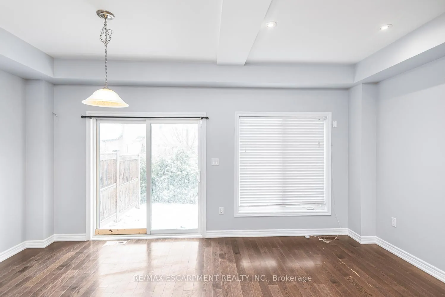 Photo 5 of Unit 10, 377 Glancaster Road, Hamilton, Rural Glanbrook — HOMEH