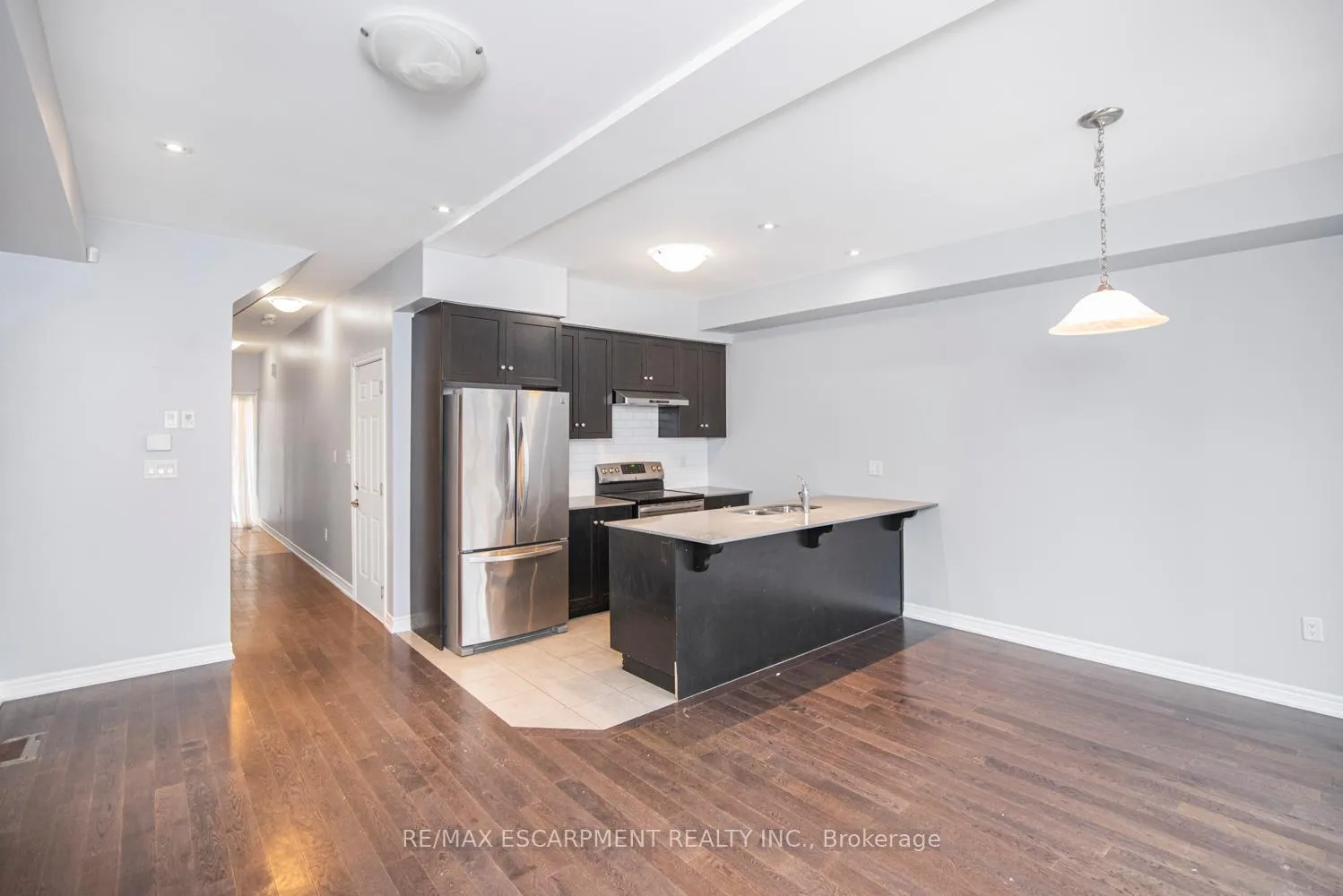 Photo 11 of Unit 10, 377 Glancaster Road, Hamilton, Rural Glanbrook — HOMEH