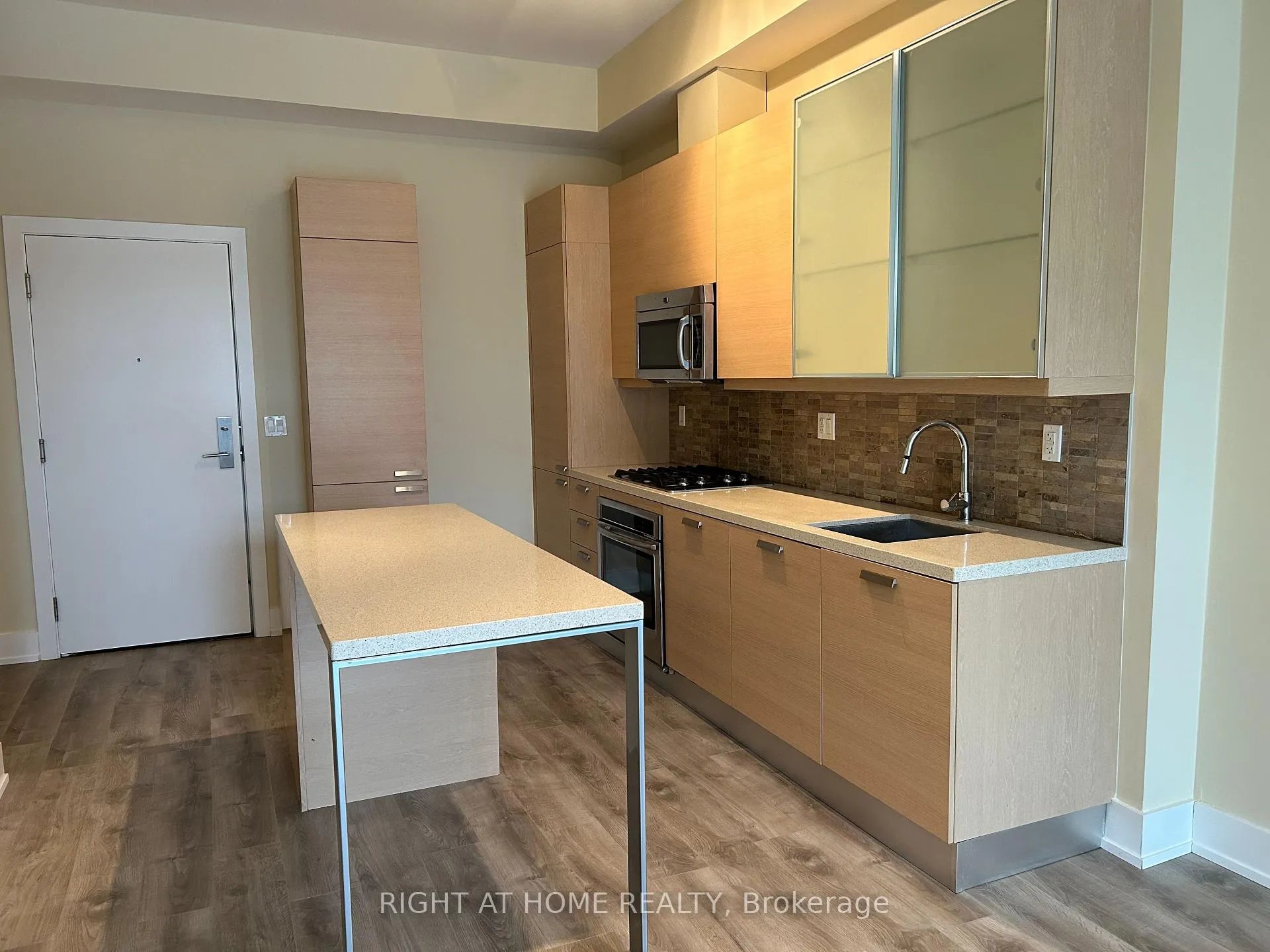 Photo 2 of Unit 217, 66 Kippendavie Avenue, Toronto, The Beaches — HOMEH