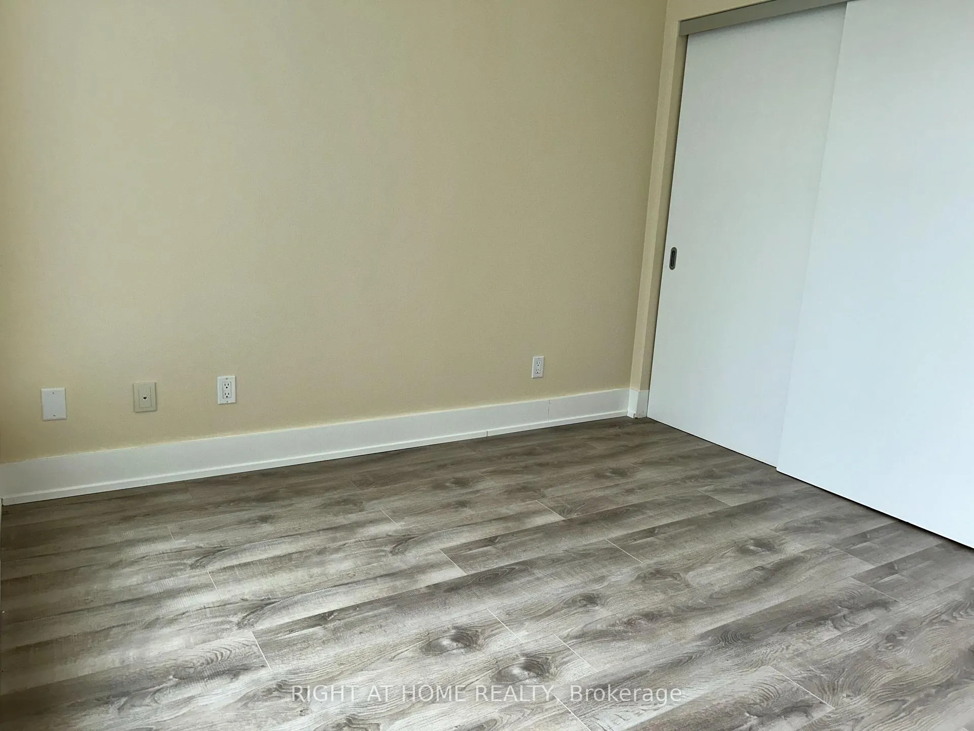 Photo 13 of Unit 217, 66 Kippendavie Avenue, Toronto, The Beaches — HOMEH