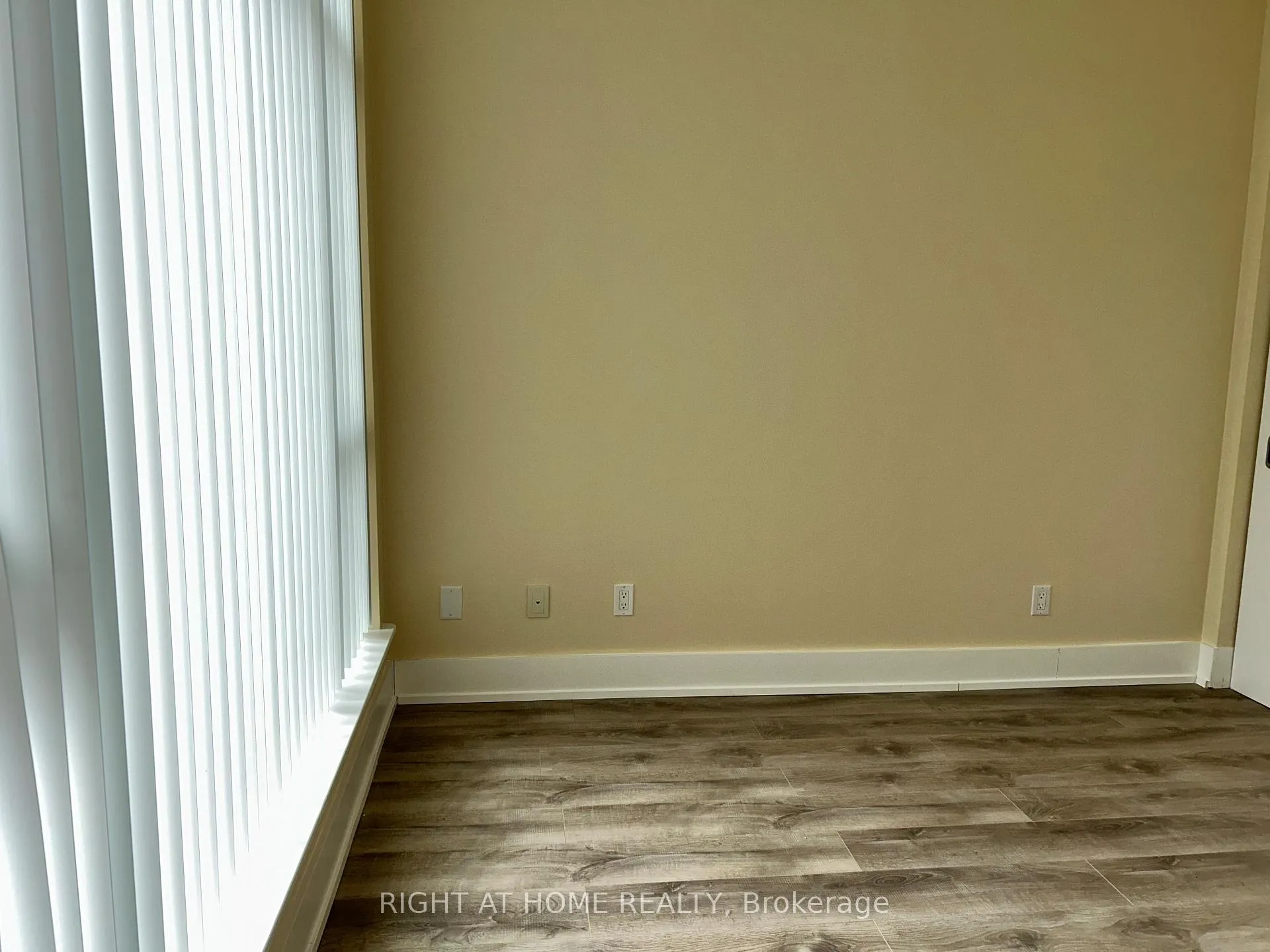 Photo 14 of Unit 217, 66 Kippendavie Avenue, Toronto, The Beaches — HOMEH