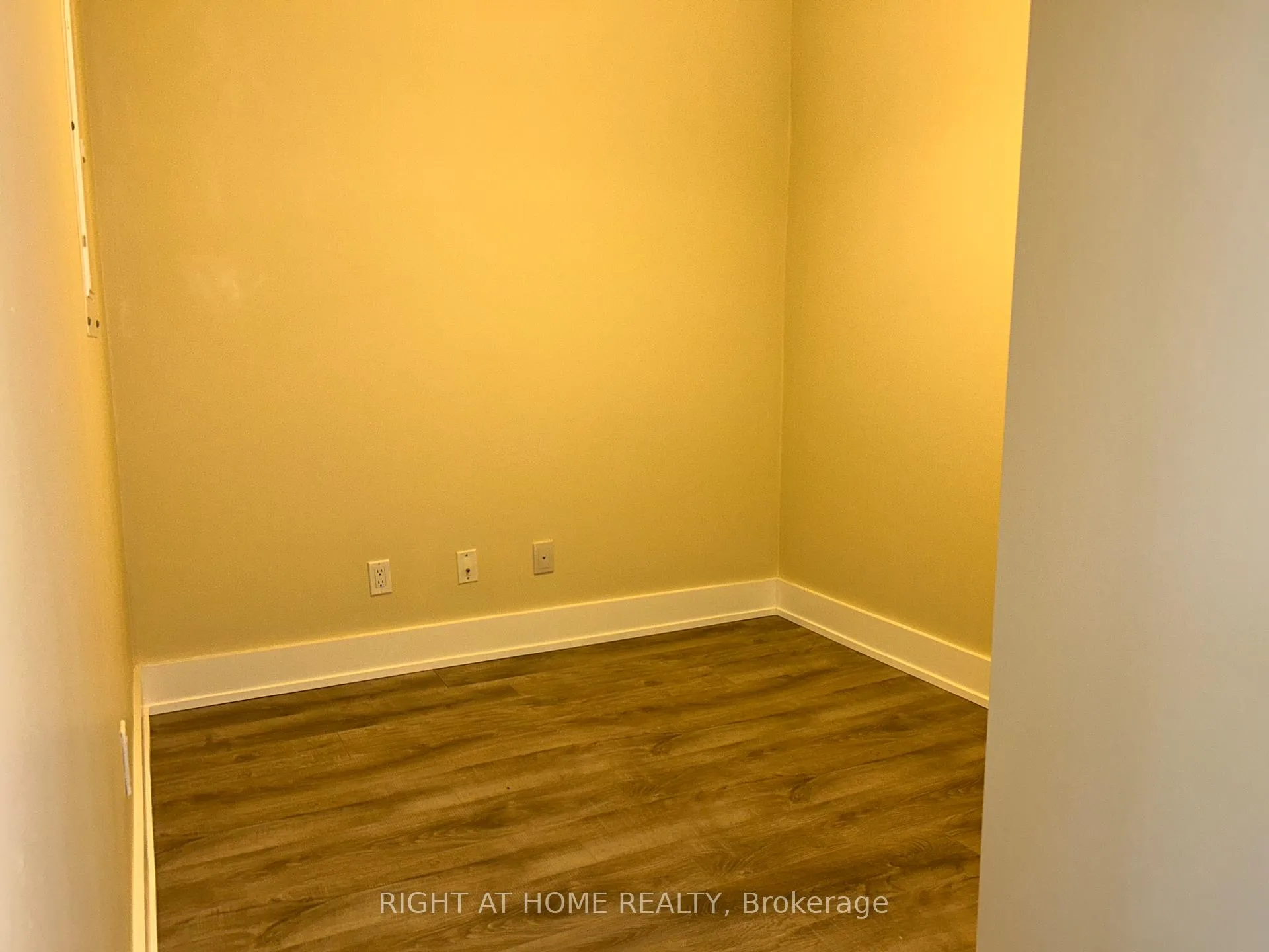 Photo 17 of Unit 217, 66 Kippendavie Avenue, Toronto, The Beaches — HOMEH
