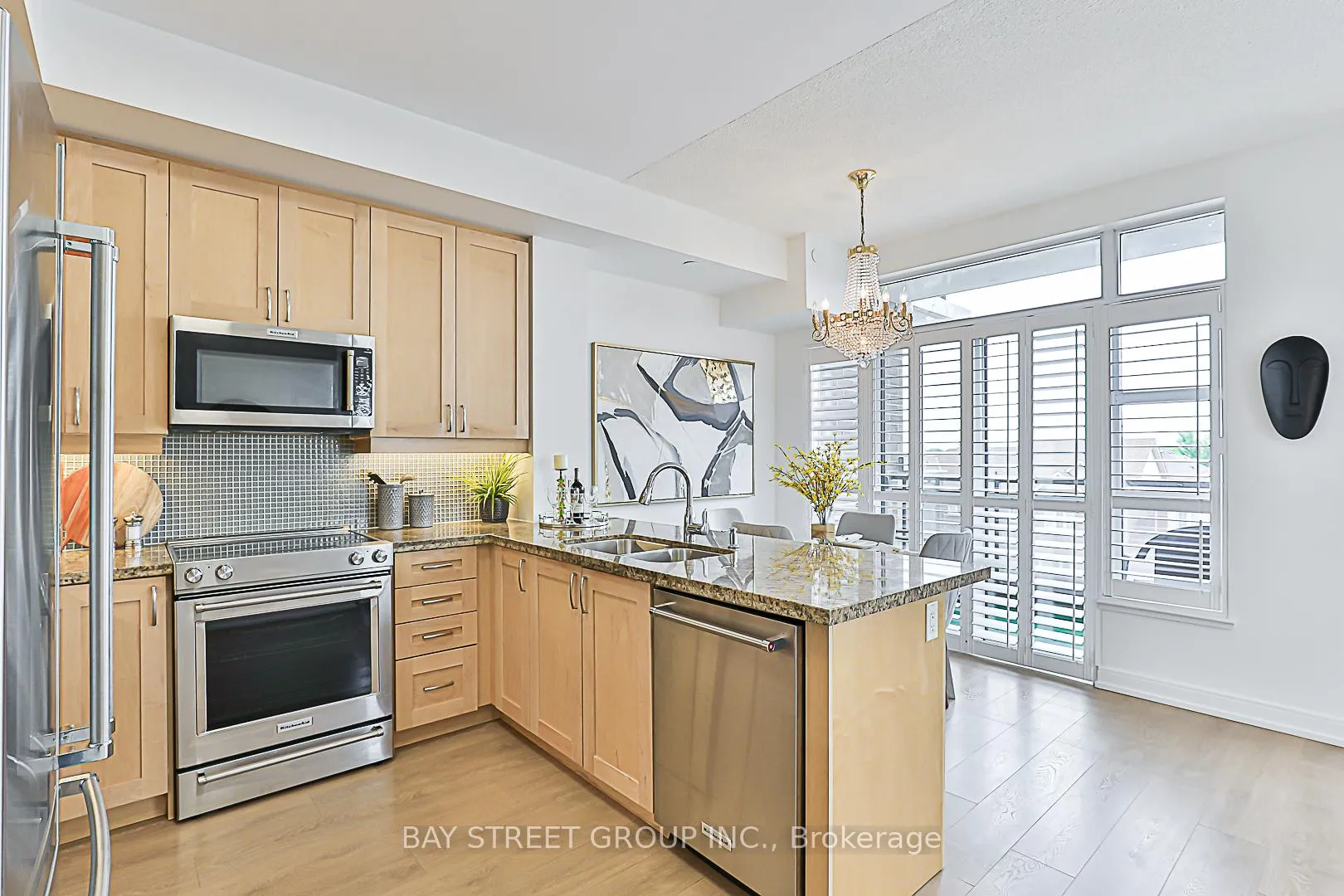 Photo 4 of Unit 327, 540 Bur Oak Avenue, Markham, Berczy — HOMEH