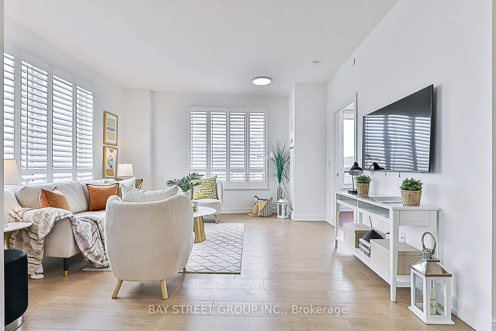 Photo 11 of Unit 327, 540 Bur Oak Avenue, Markham, Berczy — HOMEH