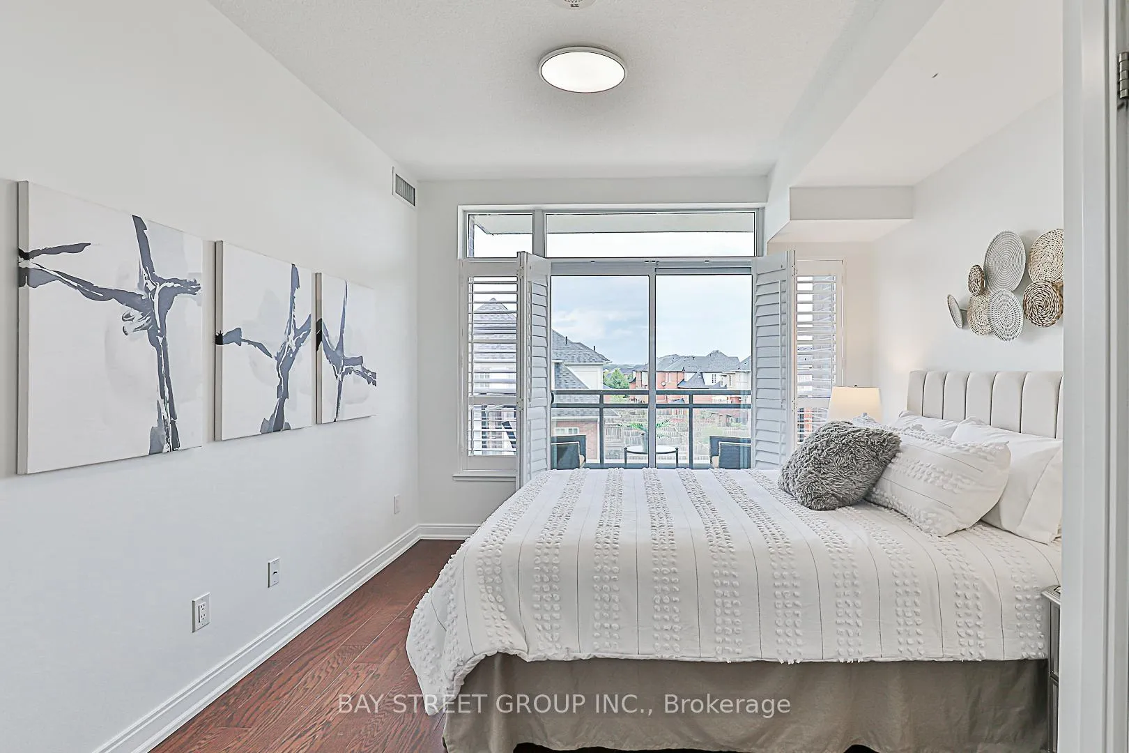 Photo 15 of Unit 327, 540 Bur Oak Avenue, Markham, Berczy — HOMEH