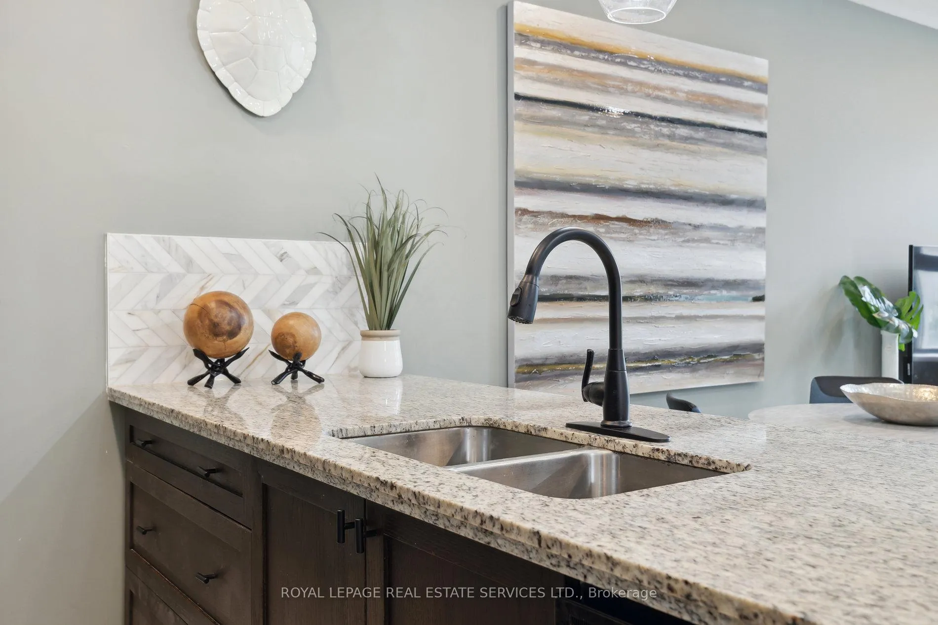 Photo 7 of Unit 313, 118 King Street E, Hamilton, Beasley — HOMEH