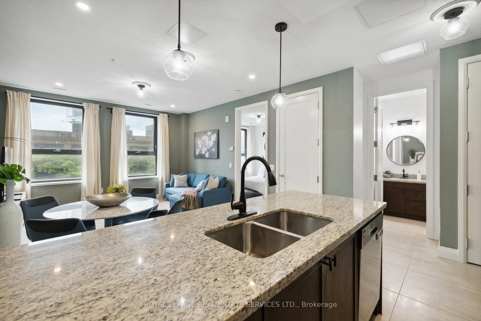Photo 8 of Unit 313, 118 King Street E, Hamilton, Beasley — HOMEH