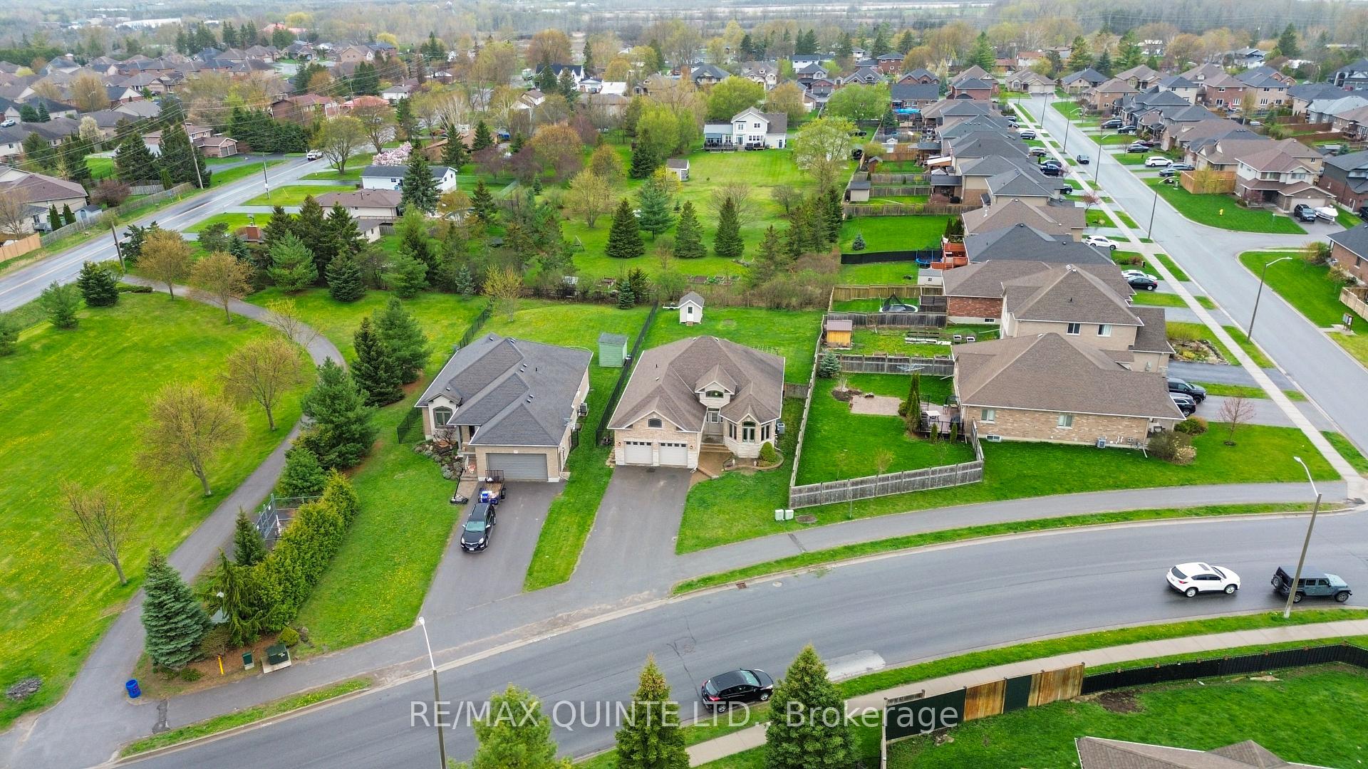 Photo 6 of 12 Hampton Ridge Drive, Belleville, Thurlow Ward — HOMEH