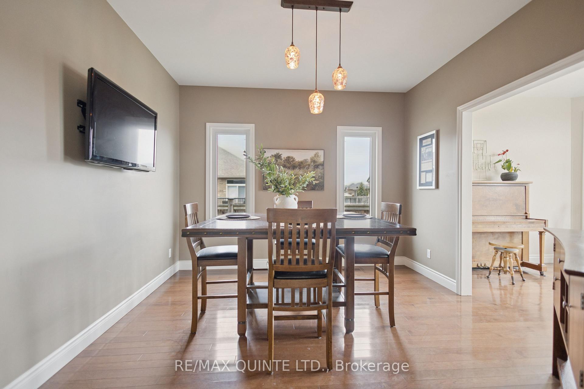Photo 16 of 12 Hampton Ridge Drive, Belleville, Thurlow Ward — HOMEH