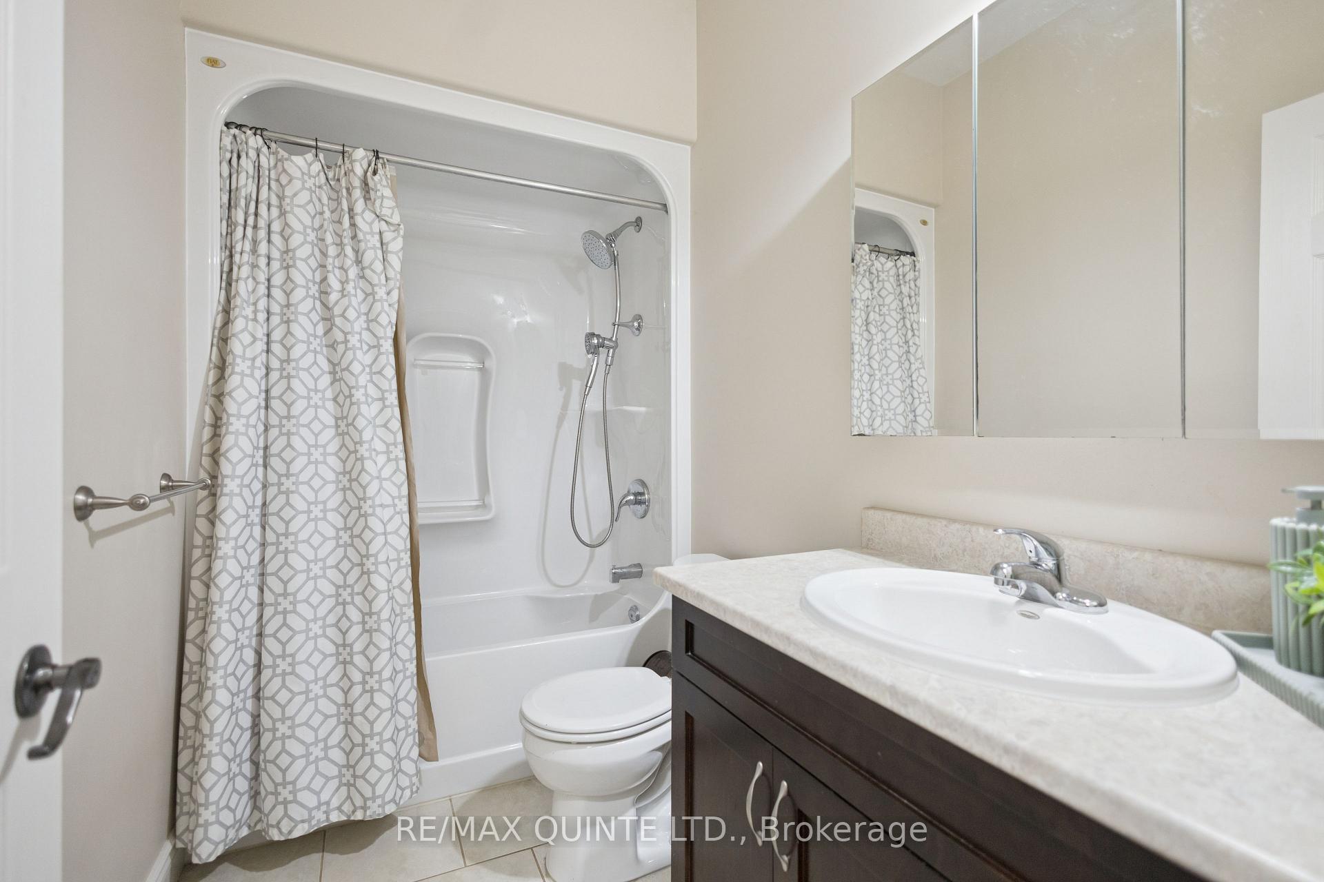 Photo 28 of 12 Hampton Ridge Drive, Belleville, Thurlow Ward — HOMEH
