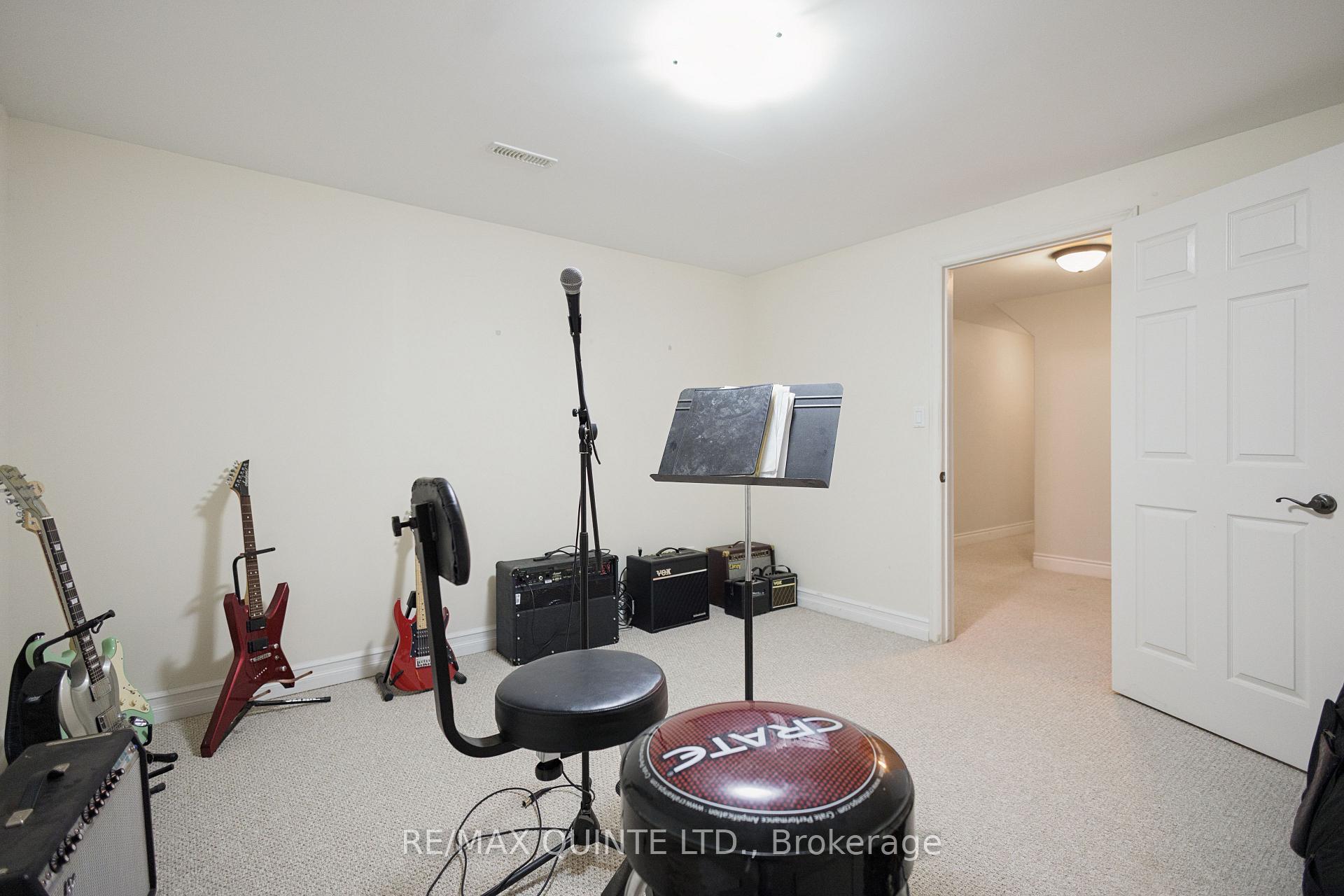 Photo 37 of 12 Hampton Ridge Drive, Belleville, Thurlow Ward — HOMEH