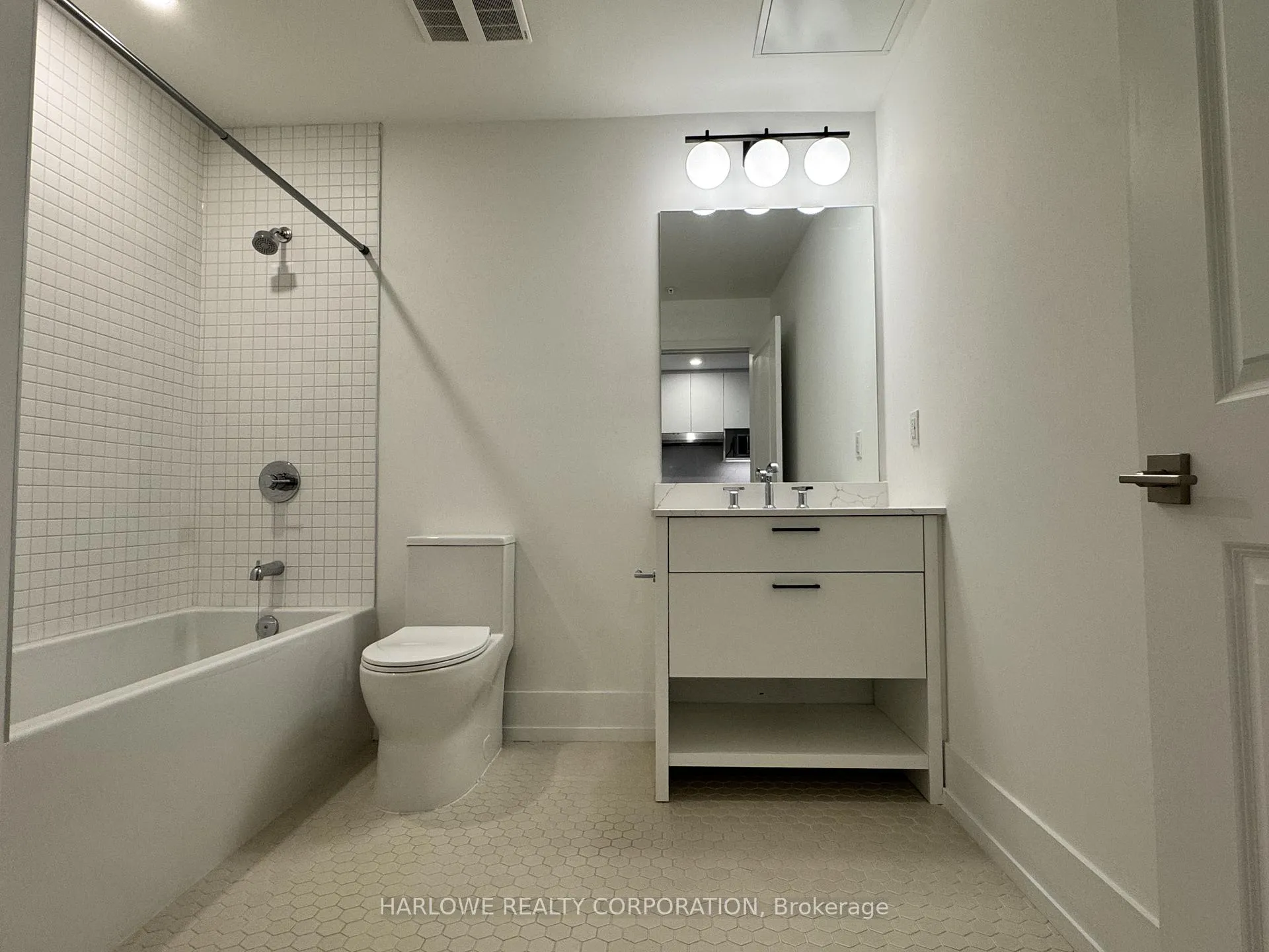 Photo 8 of Unit 609, 206 King Street W, Hamilton, Central — HOMEH