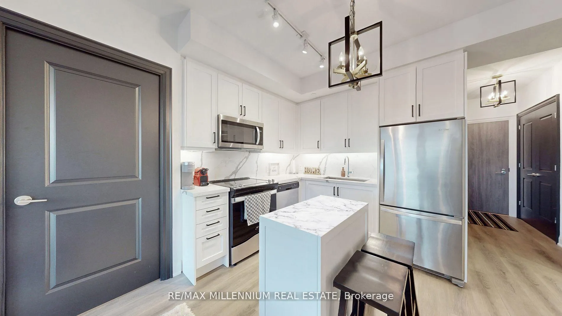 Front of Unit 1709, 20 Gatineau Drive