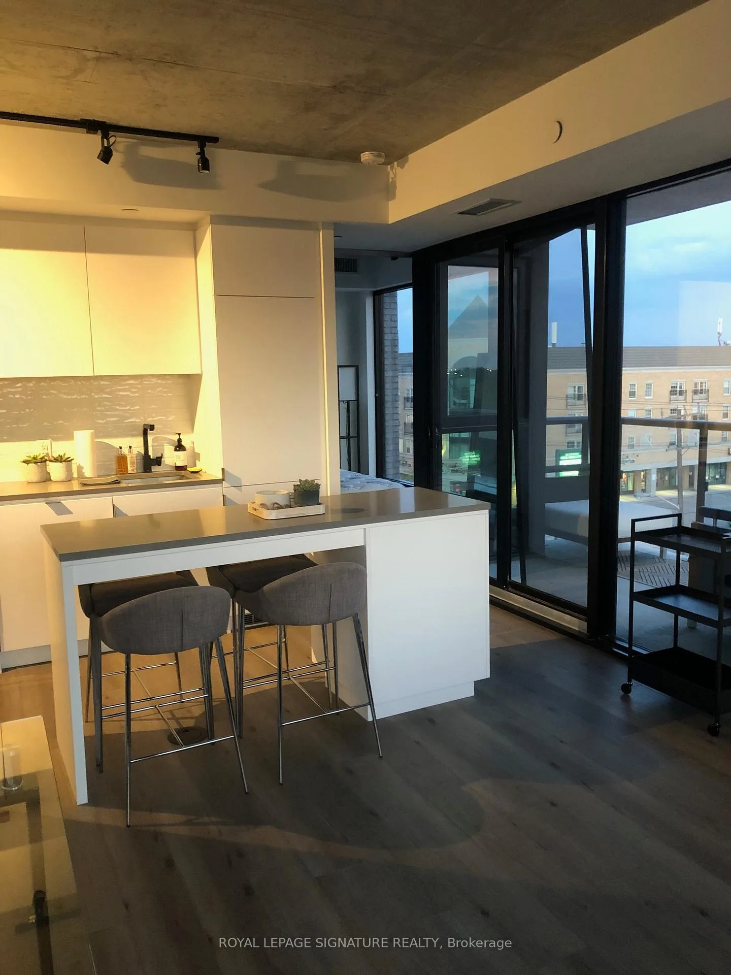 Photo 2 of Unit 419, 7 Smith Crescent, Etobicoke, Stonegate-Queensway — HOMEH