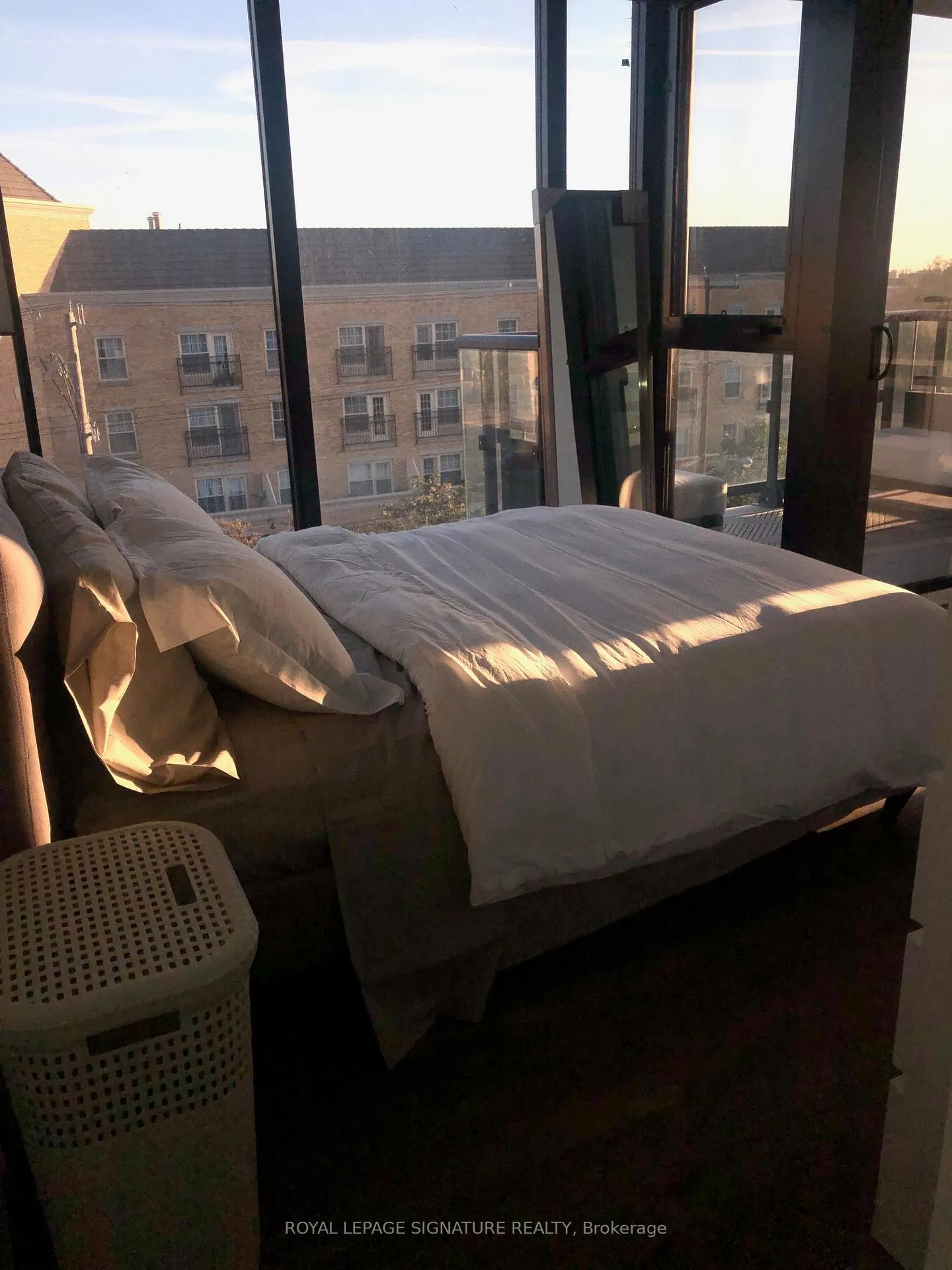 Photo 5 of Unit 419, 7 Smith Crescent, Etobicoke, Stonegate-Queensway — HOMEH
