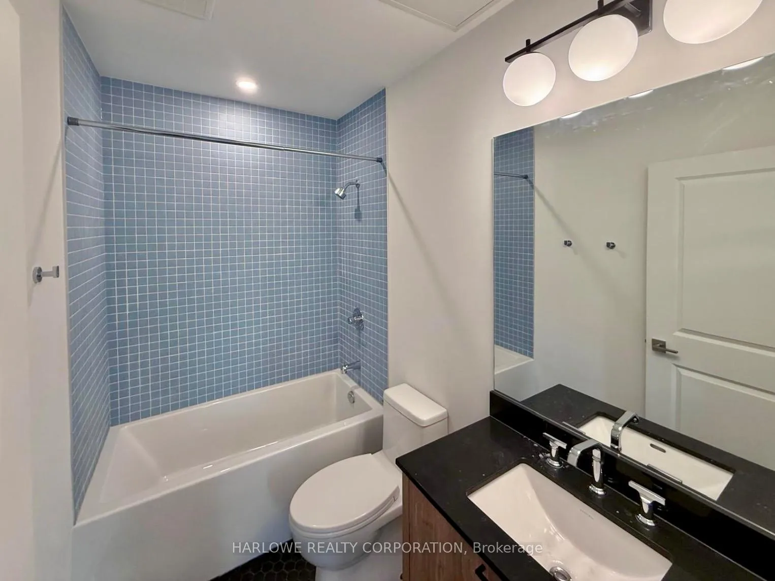 Photo 7 of Unit 402, 206 King Street W, Hamilton, Central — HOMEH