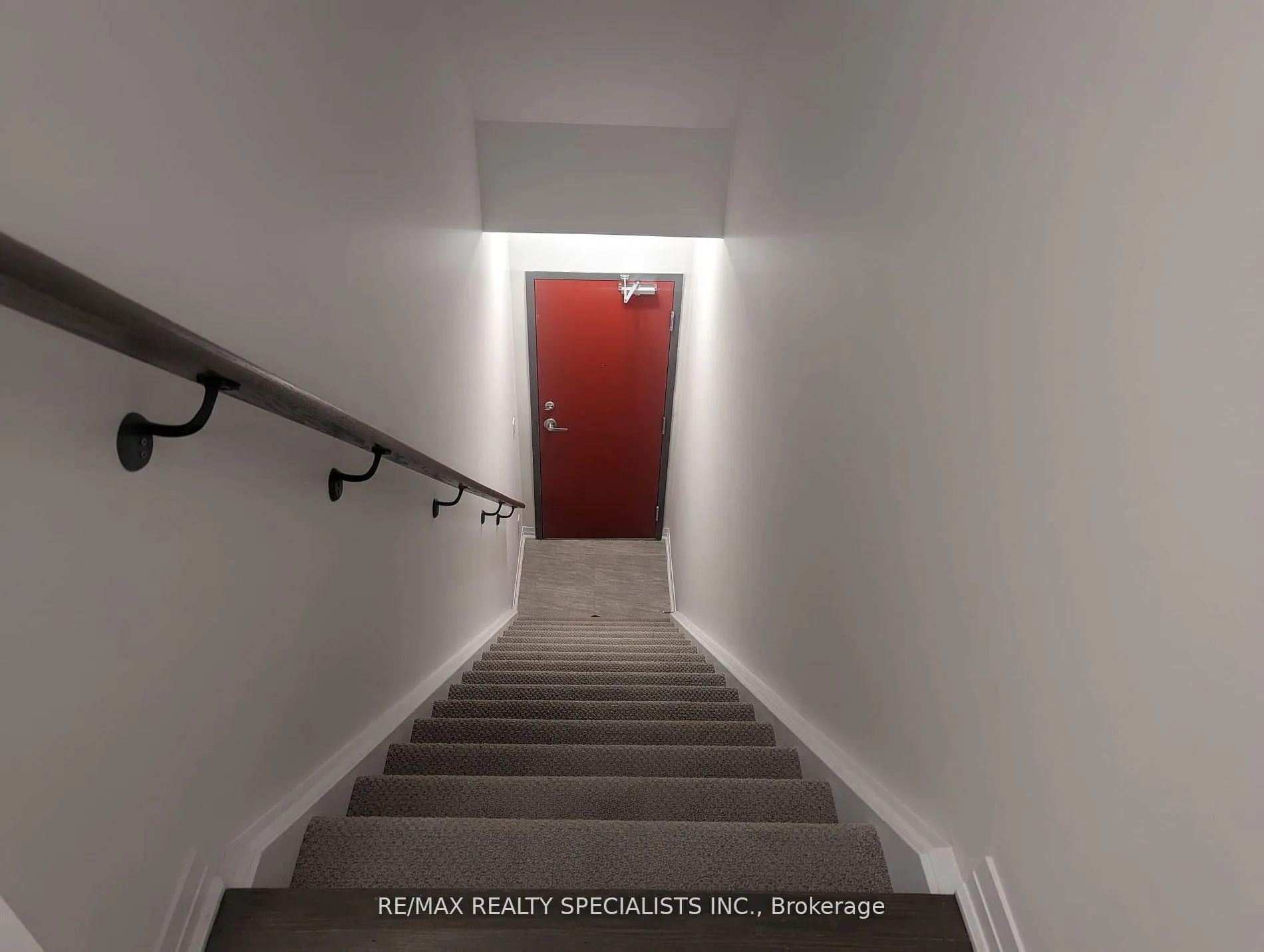 Photo 5 of Unit 110, 2635 William Jackson Drive, Pickering, Duffin Heights — HOMEH