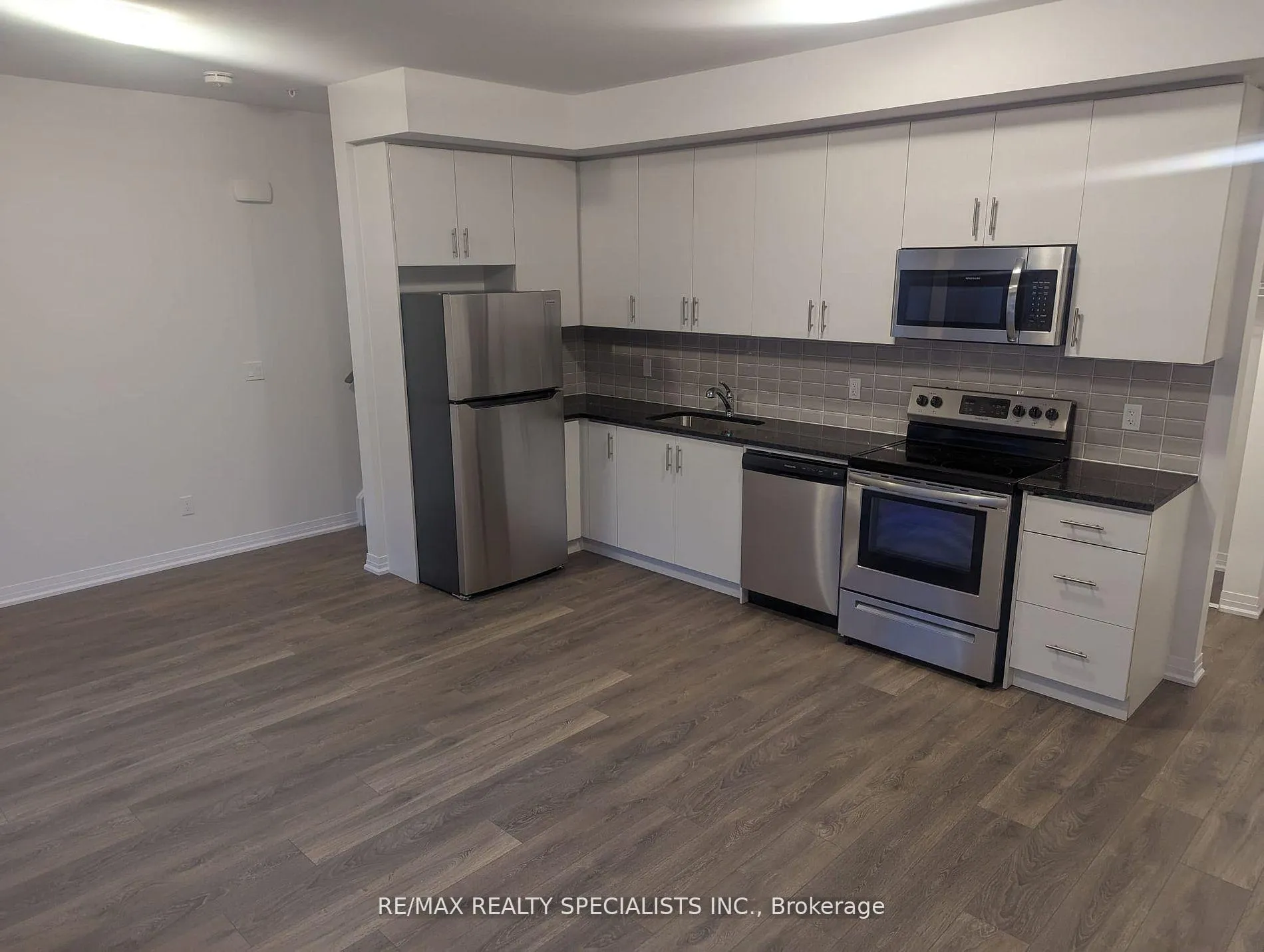 Photo 6 of Unit 110, 2635 William Jackson Drive, Pickering, Duffin Heights — HOMEH