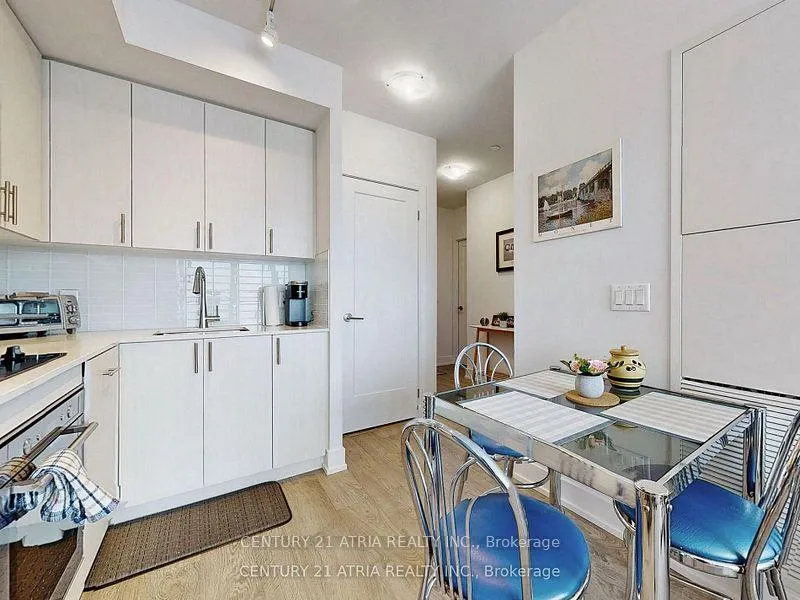 Photo 5 of Unit 1705, 2550 Simcoe Street N, Oshawa, Windfields — HOMEH